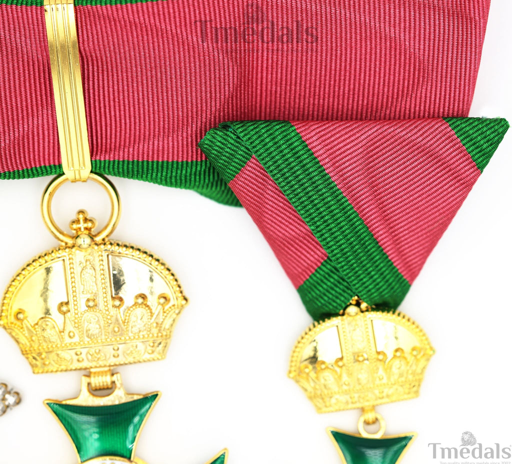 Royal Hungarian Order of Saint Stephen Medal Set – 3-Piece detail view 7