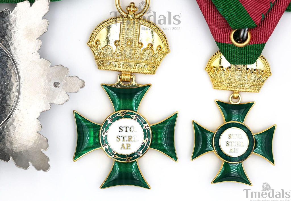 Royal Hungarian Order of Saint Stephen Medal Set – 3-Piece detail view 9
