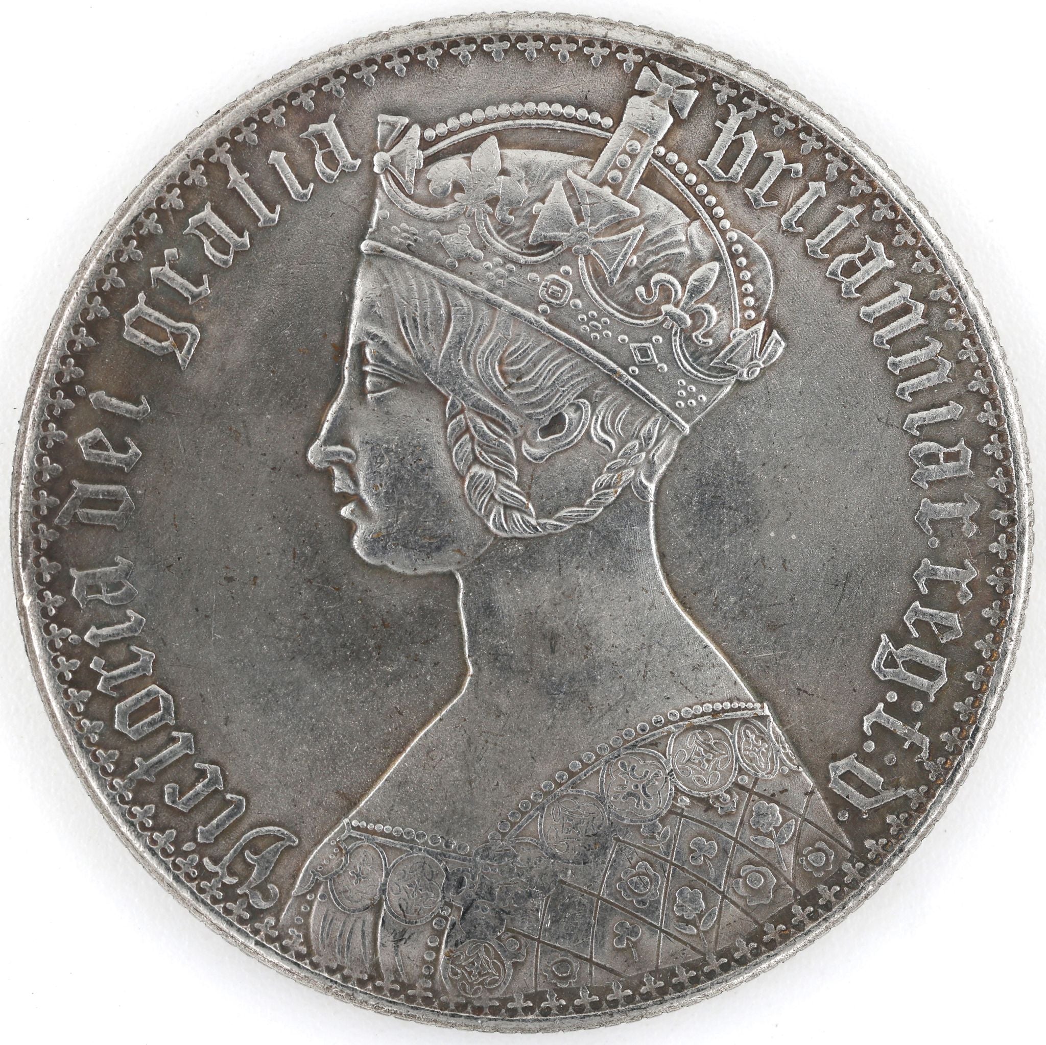Queen Victoria Gothic Crown Souvenir Token Medal – British Collectible reproduction