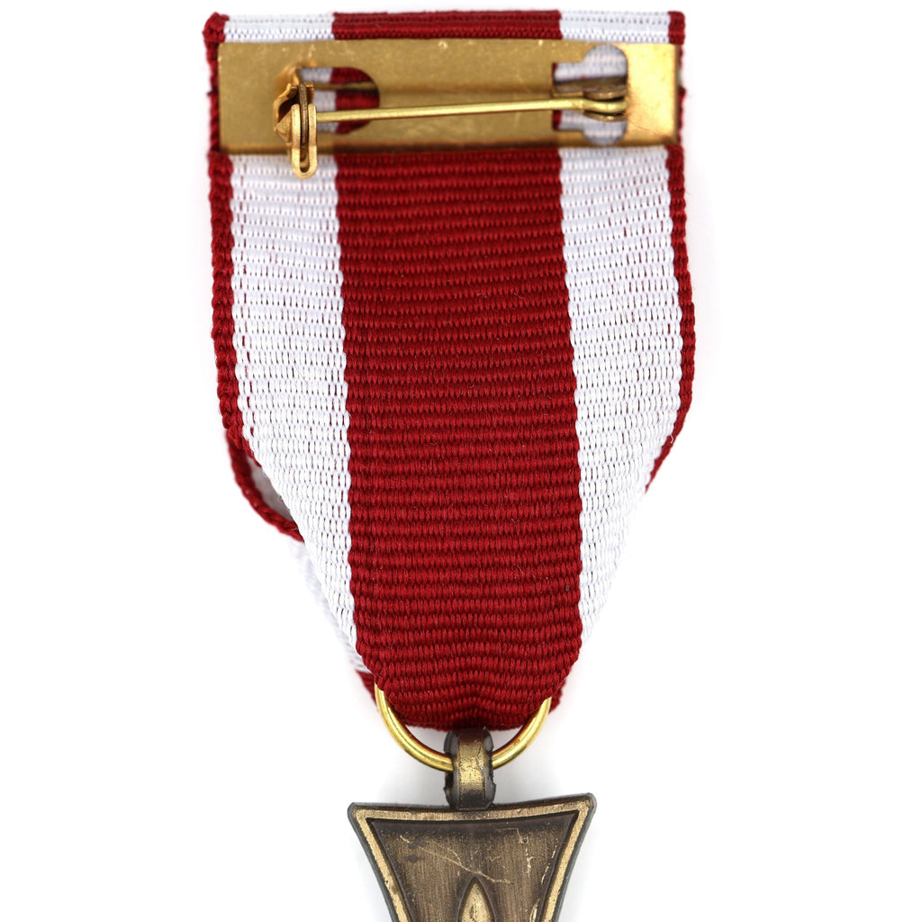 Poland Cross of Valor 1920 Krzyz Walecznych Polish Medal detail view 6