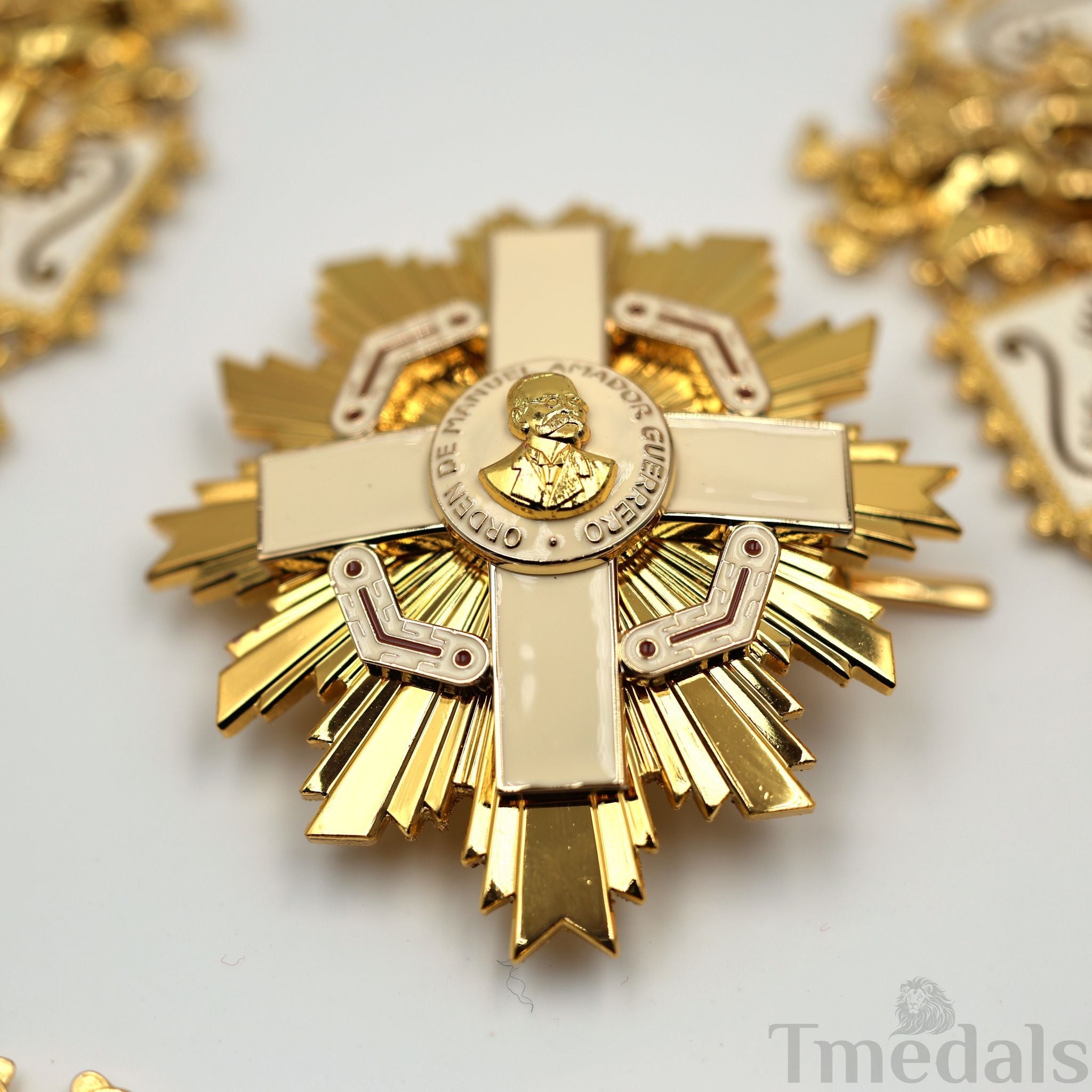 Panama Order of Manuel Amador Guerrero – Original Grand Cross Collar, Star & Badge detail view 4