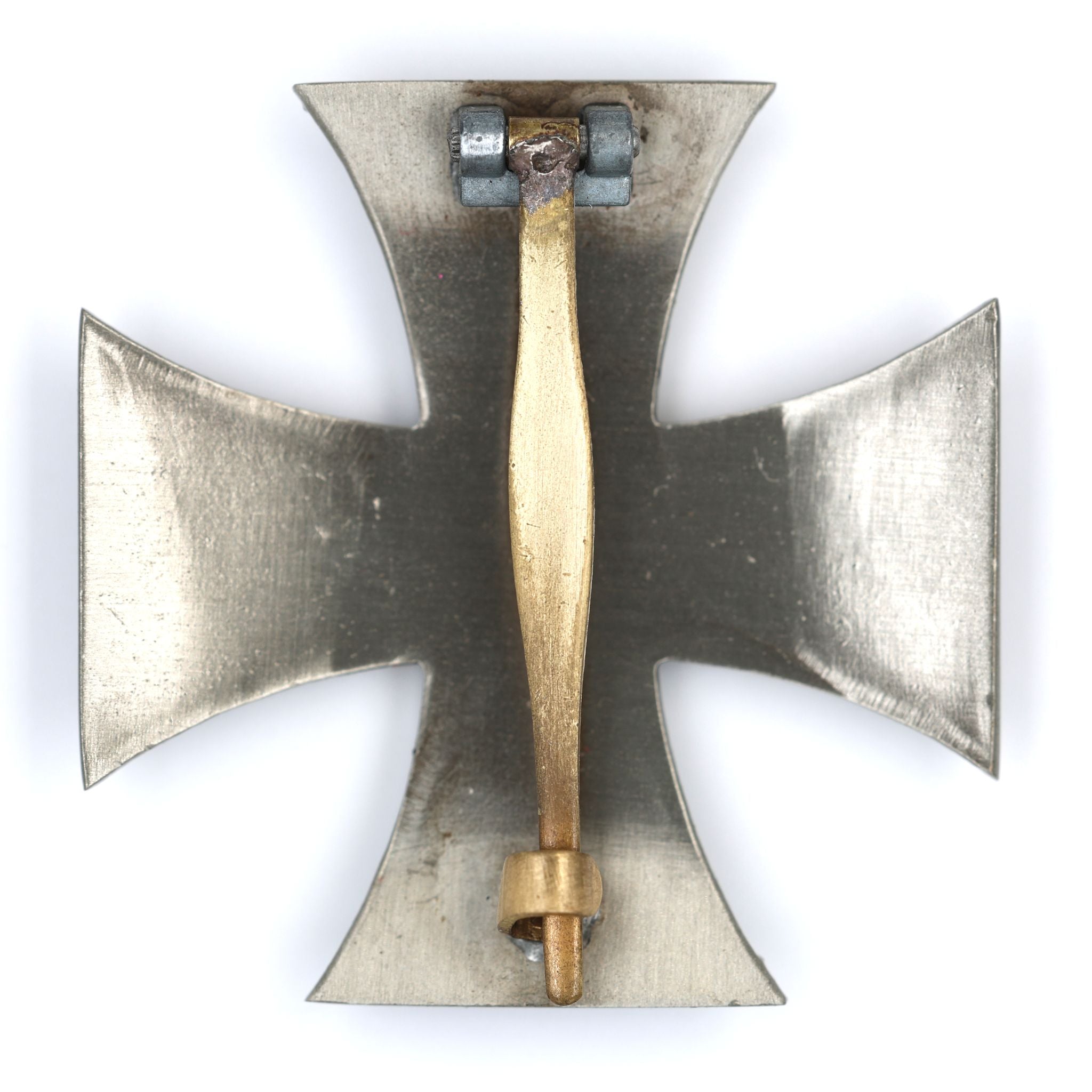German WWI Iron Cross 1st Class 1914 – Vaulted Solid Brass Pin-Back detail view 5