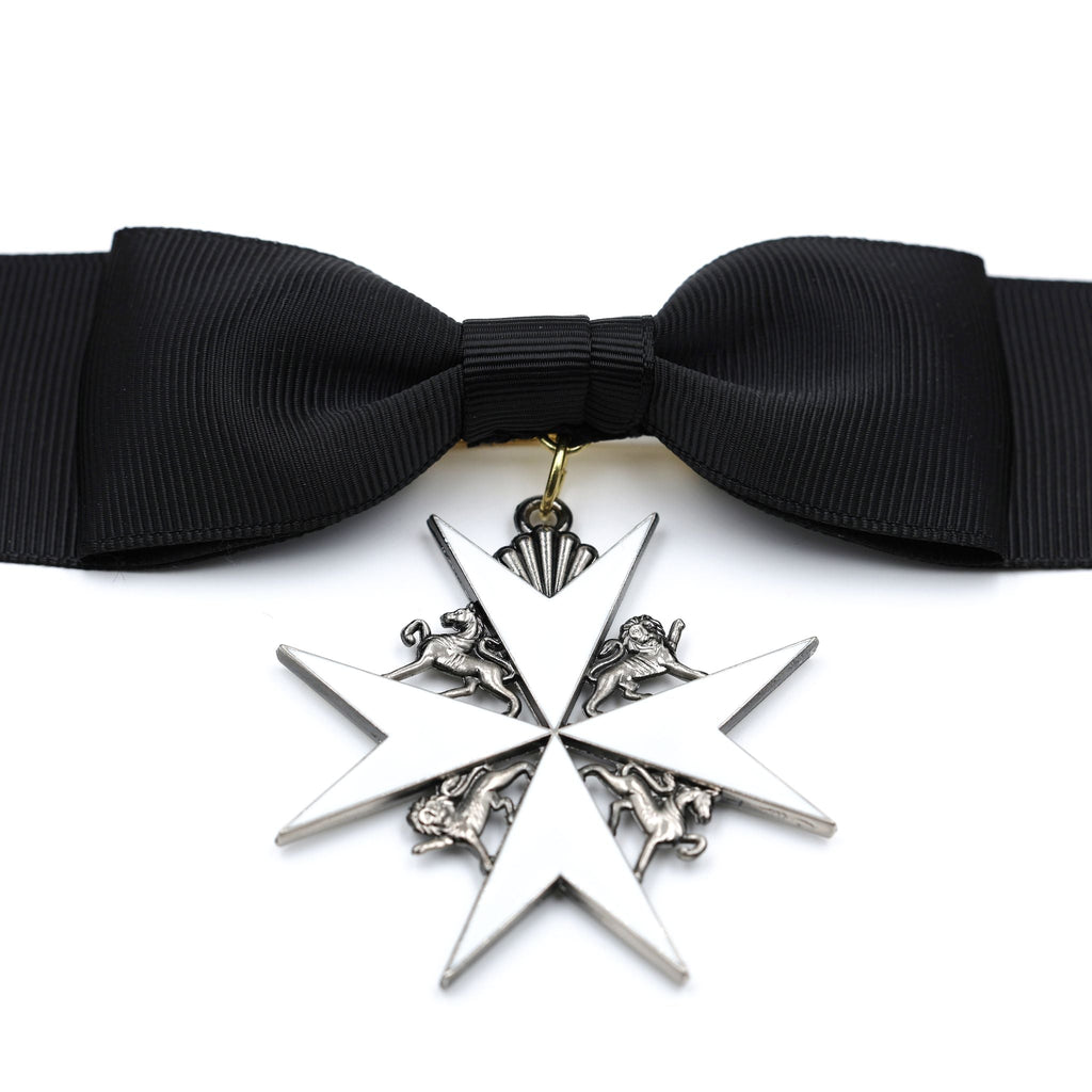 British Order of St John Lady of Grace Bow Badge White Enamel Cross detail view 9