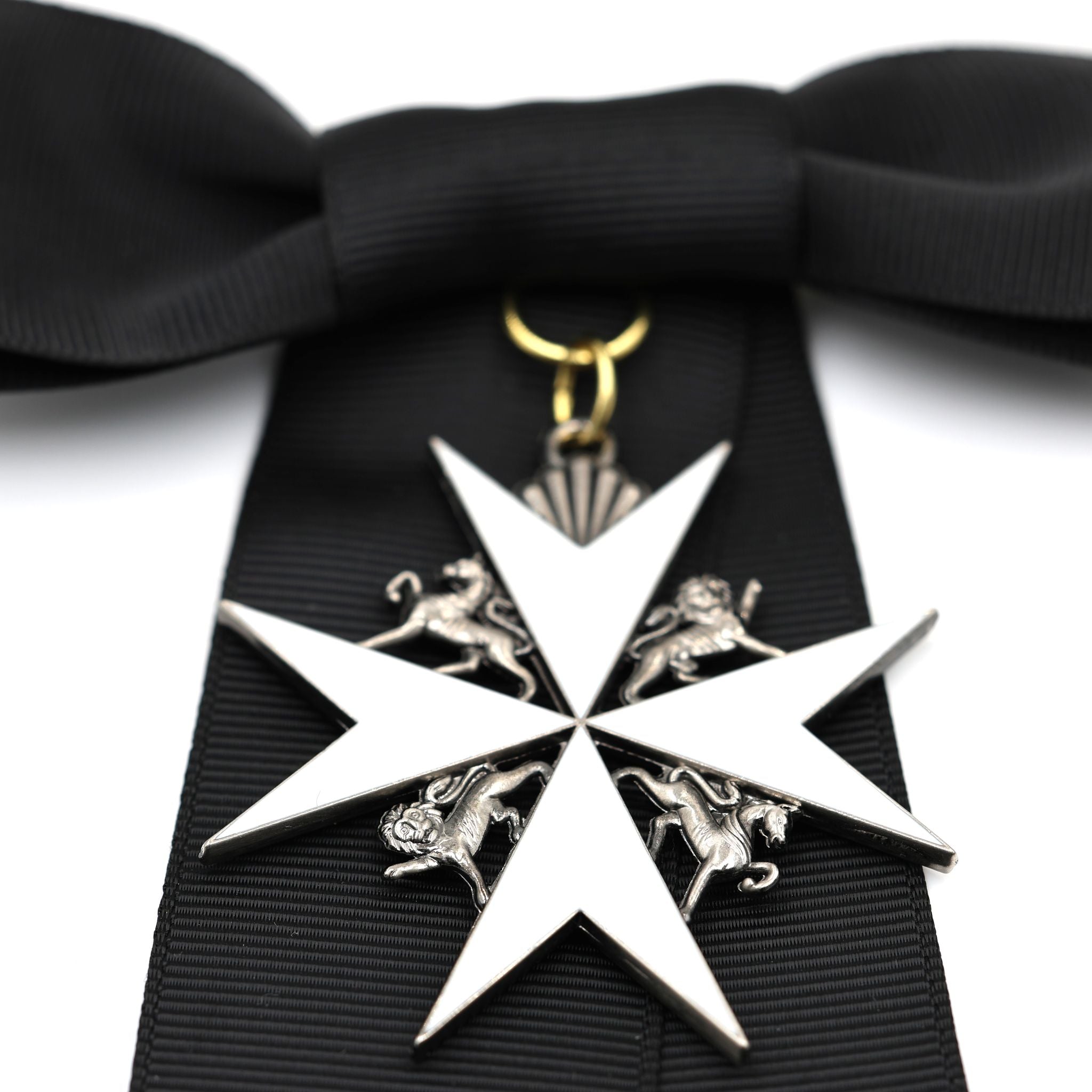 British Order of St John Commander CSt J Grade Iii Ladies Bow Badge detail view 7