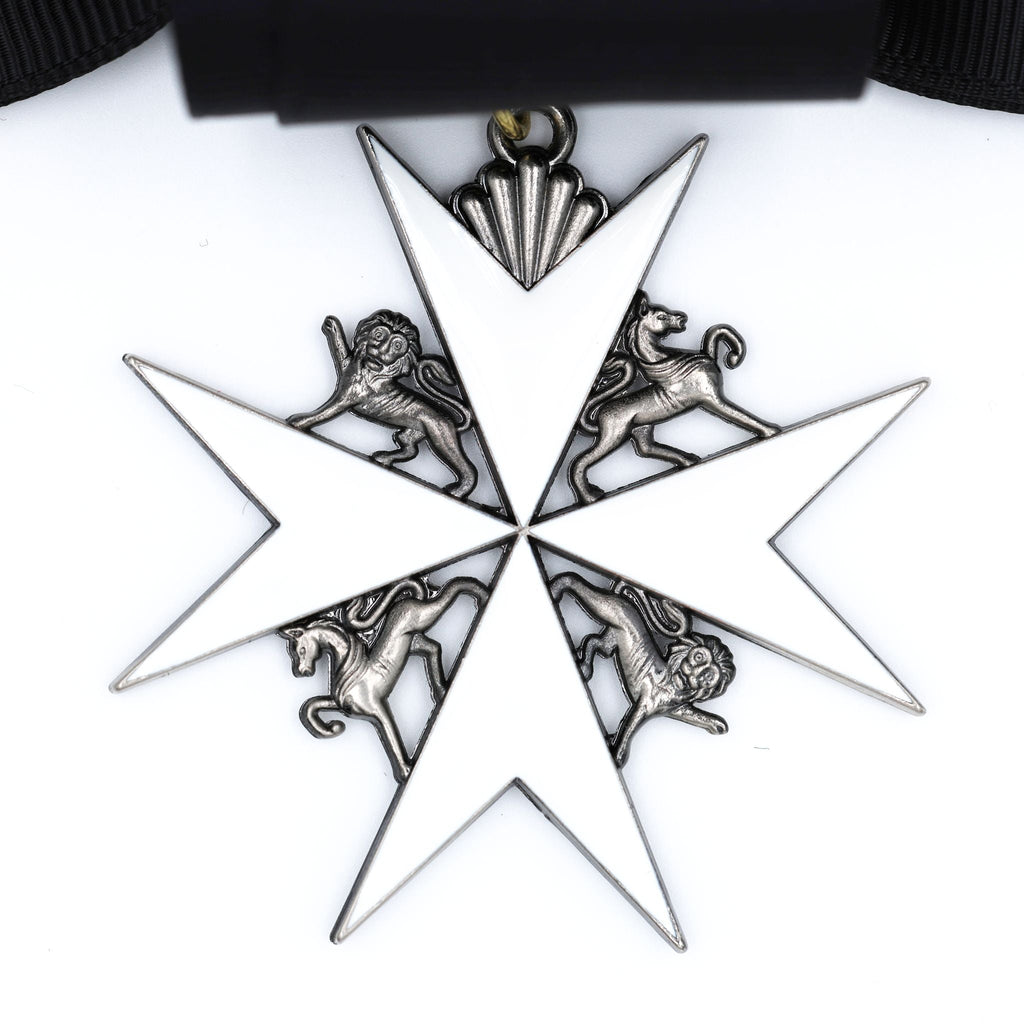 British Order of St John Commander CSt J Grade Iii Ladies Bow Badge detail view 11