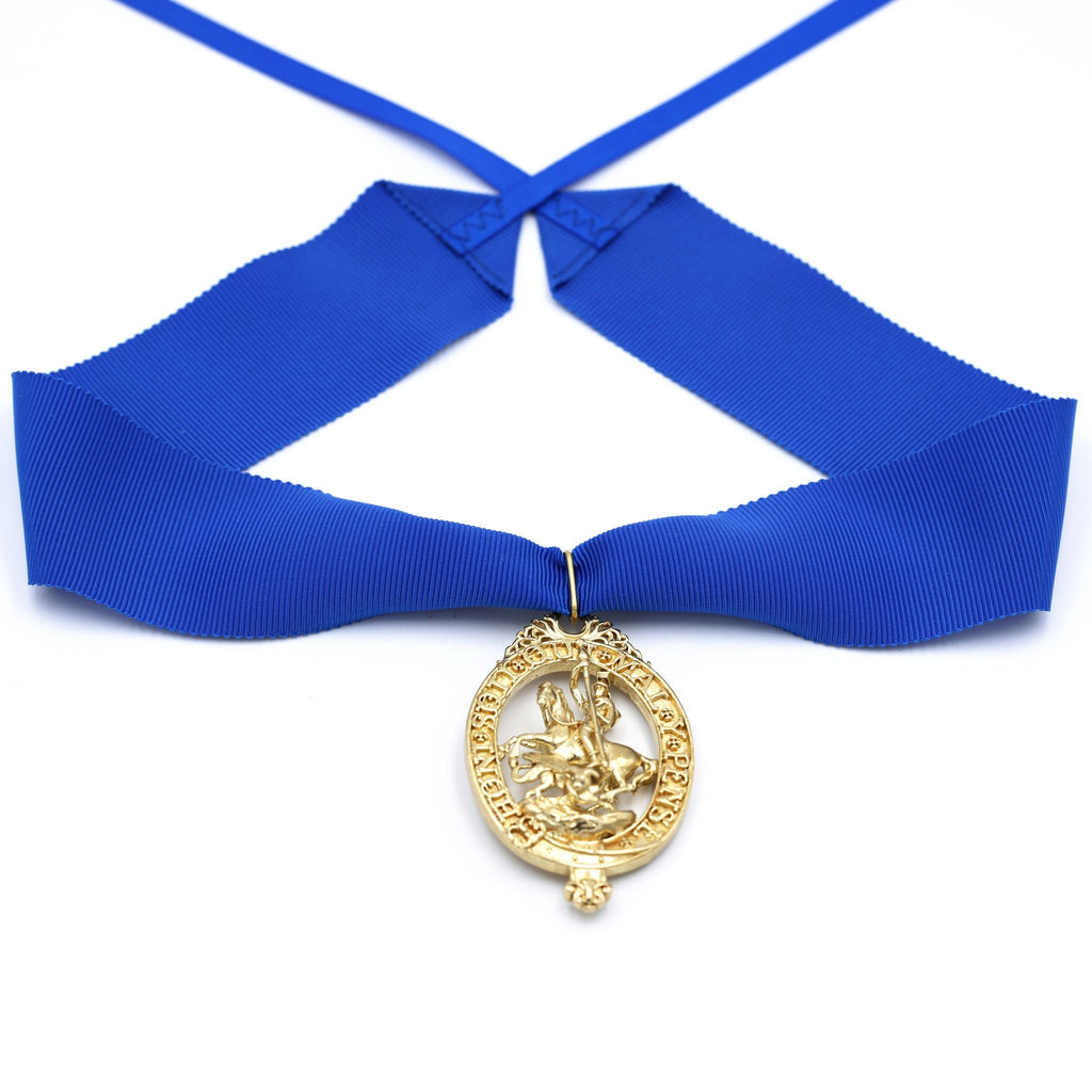Cased British Order of the Garter “Lesser George” St George Neck Badge Ribbon detail view 11
