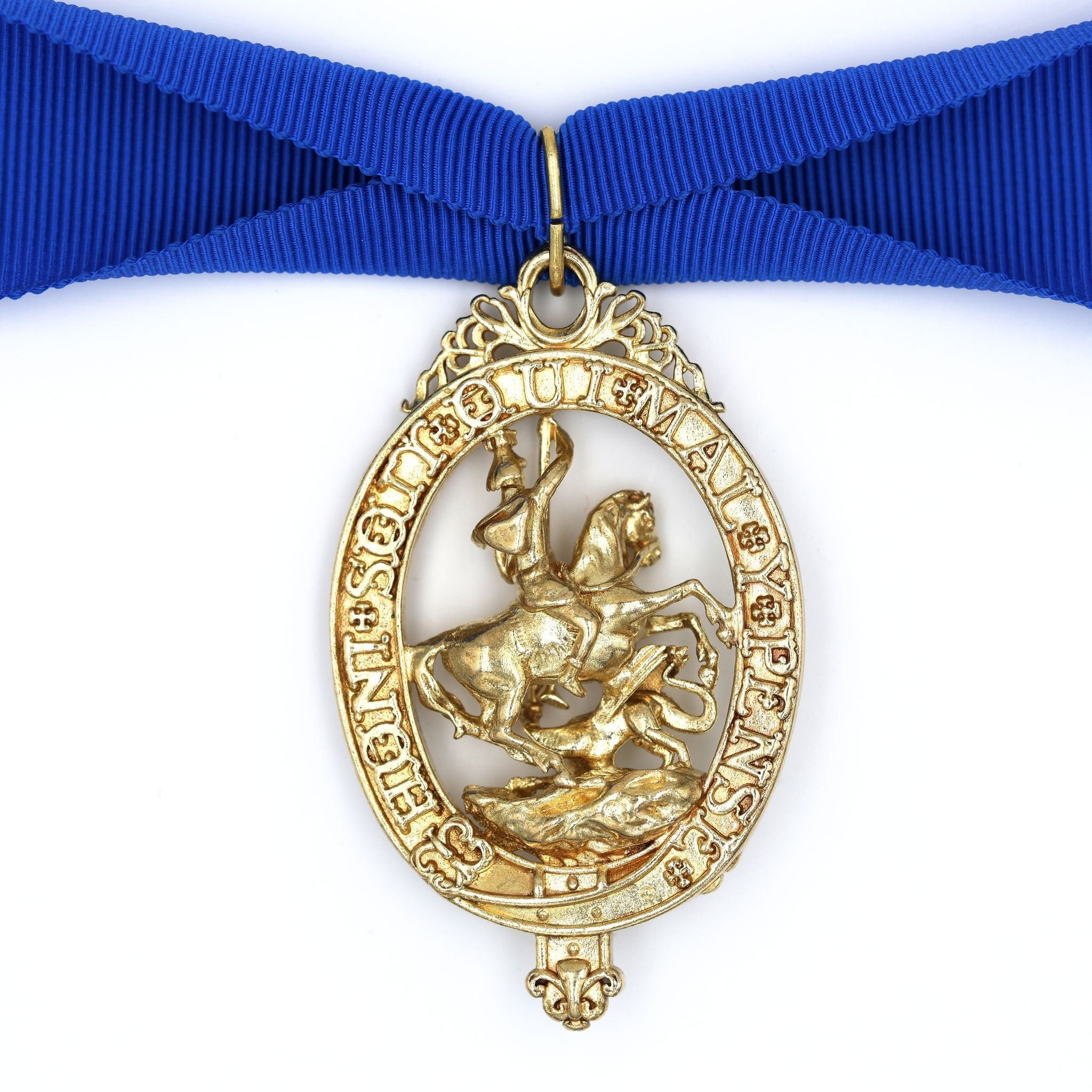 Cased British Order of the Garter “Lesser George” St George Neck Badge Ribbon detail view 17