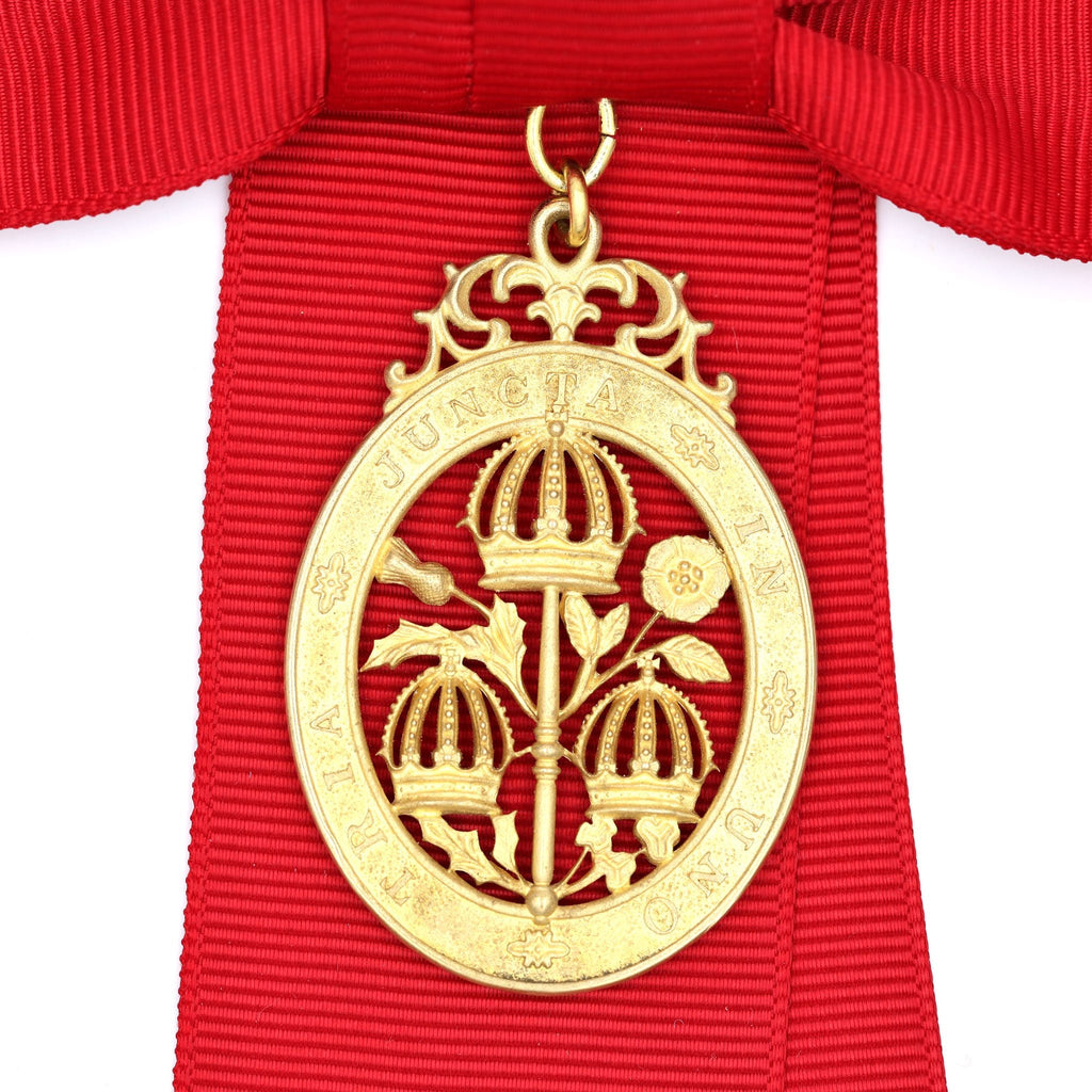 UK Dame Commander of the Order of the Bath Ladies Bow Badge Decoration detail view 4