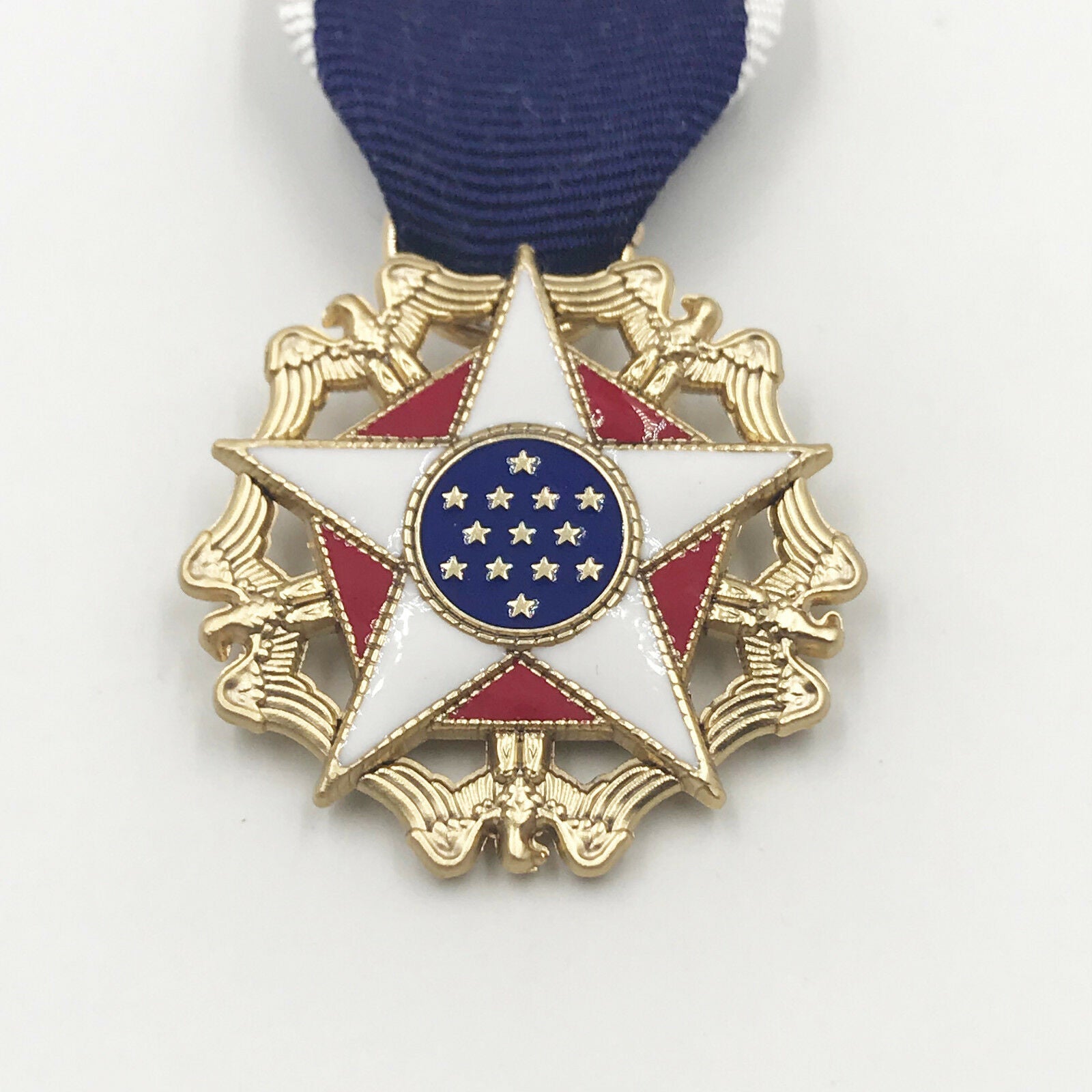 U.S. Order Presidential Medal of Freedom with Distinction mini Miniature Medal U.S. detail view 2