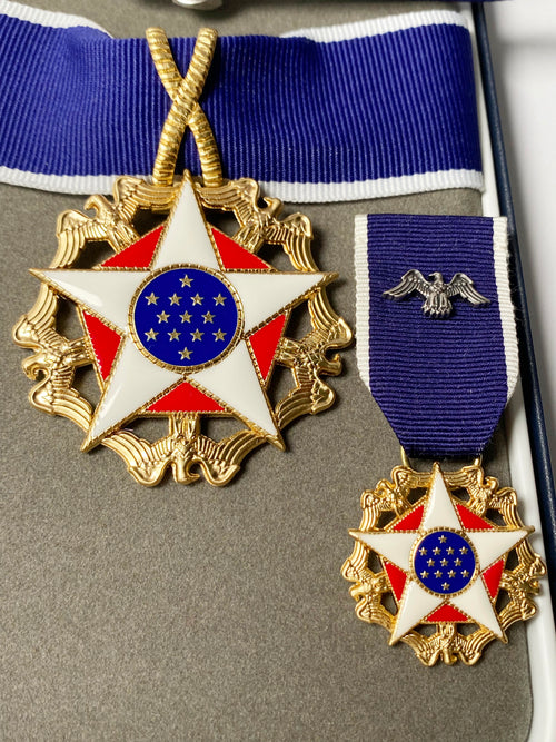 Cased U.S. Presidential Medal of Freedom 1963-Present U.S. Award detail view 2