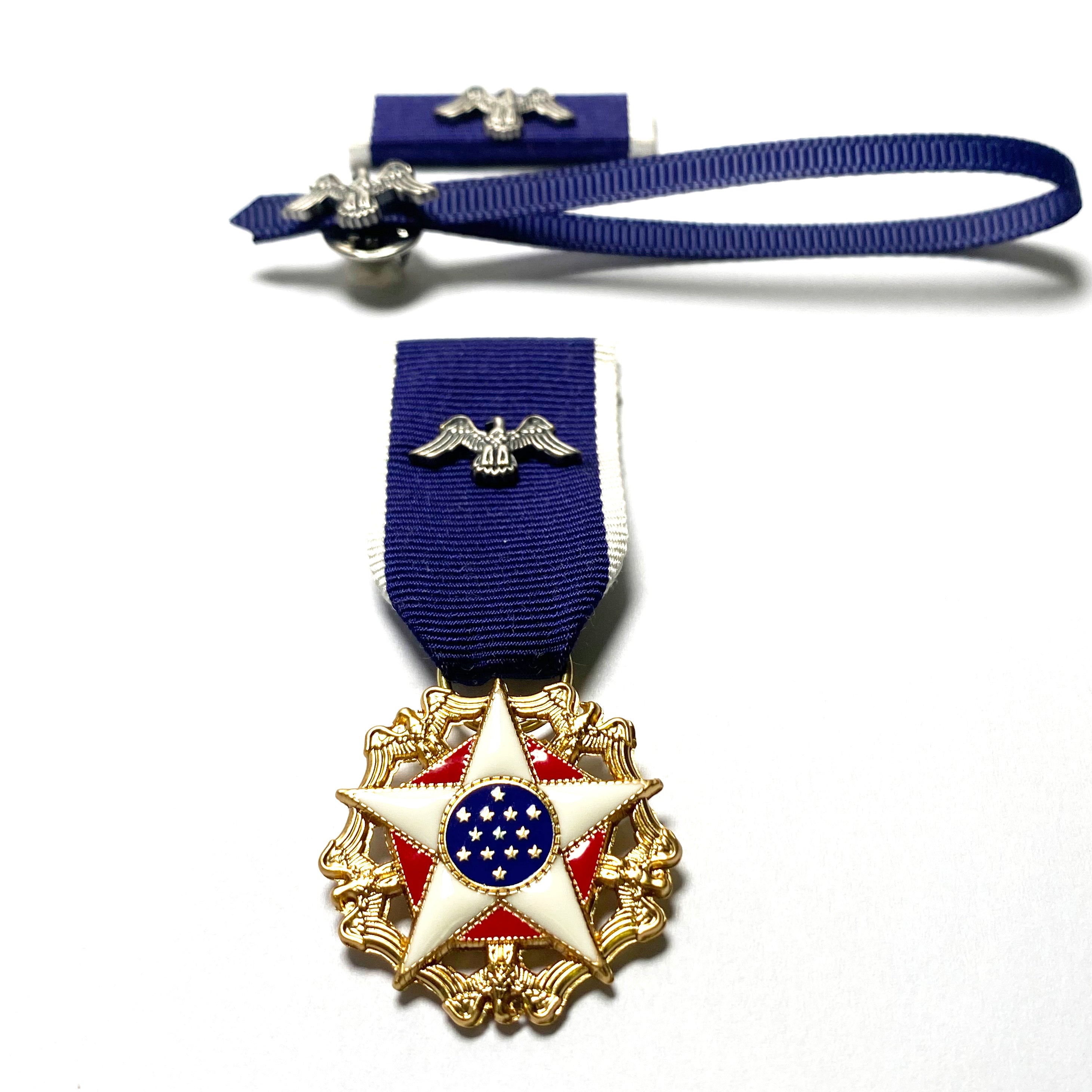 U.S. Presidential Medal of Freedom Mini Medal + Ribbon Bar + Service Ribbon detail view 3