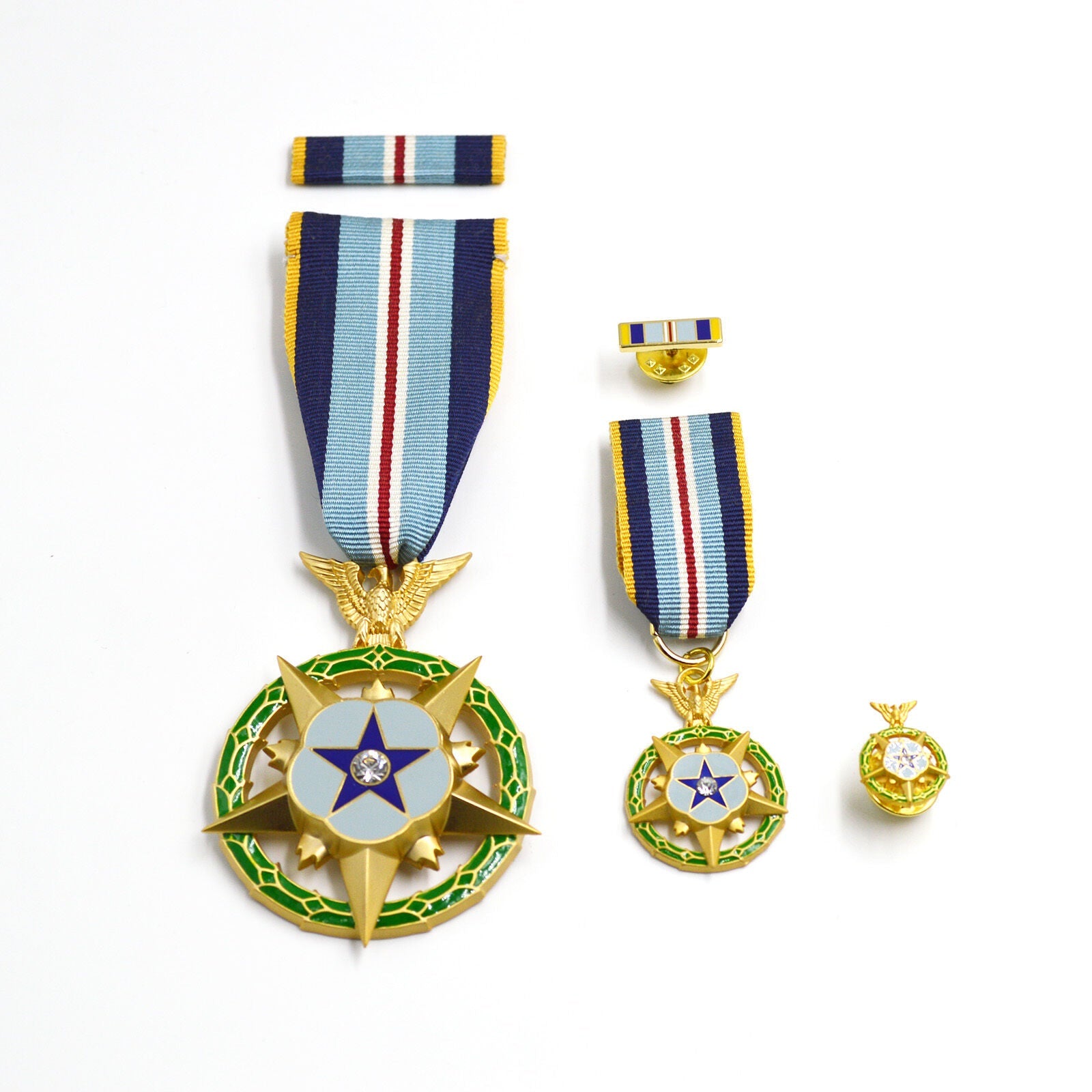 Cased U.S. Space MOH Space Medal of Honor Short Ribbon Version WWII Badge Order detail view 3