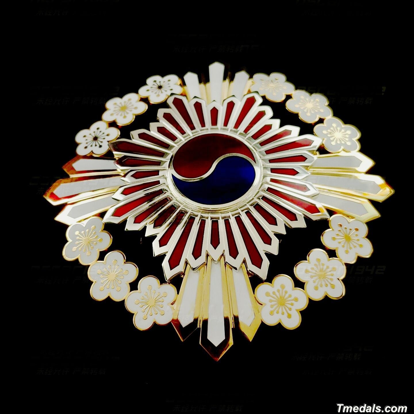 Korea – Order of the Plum Blossoms, I Class Grand Cordon Breast Star () detail view 3