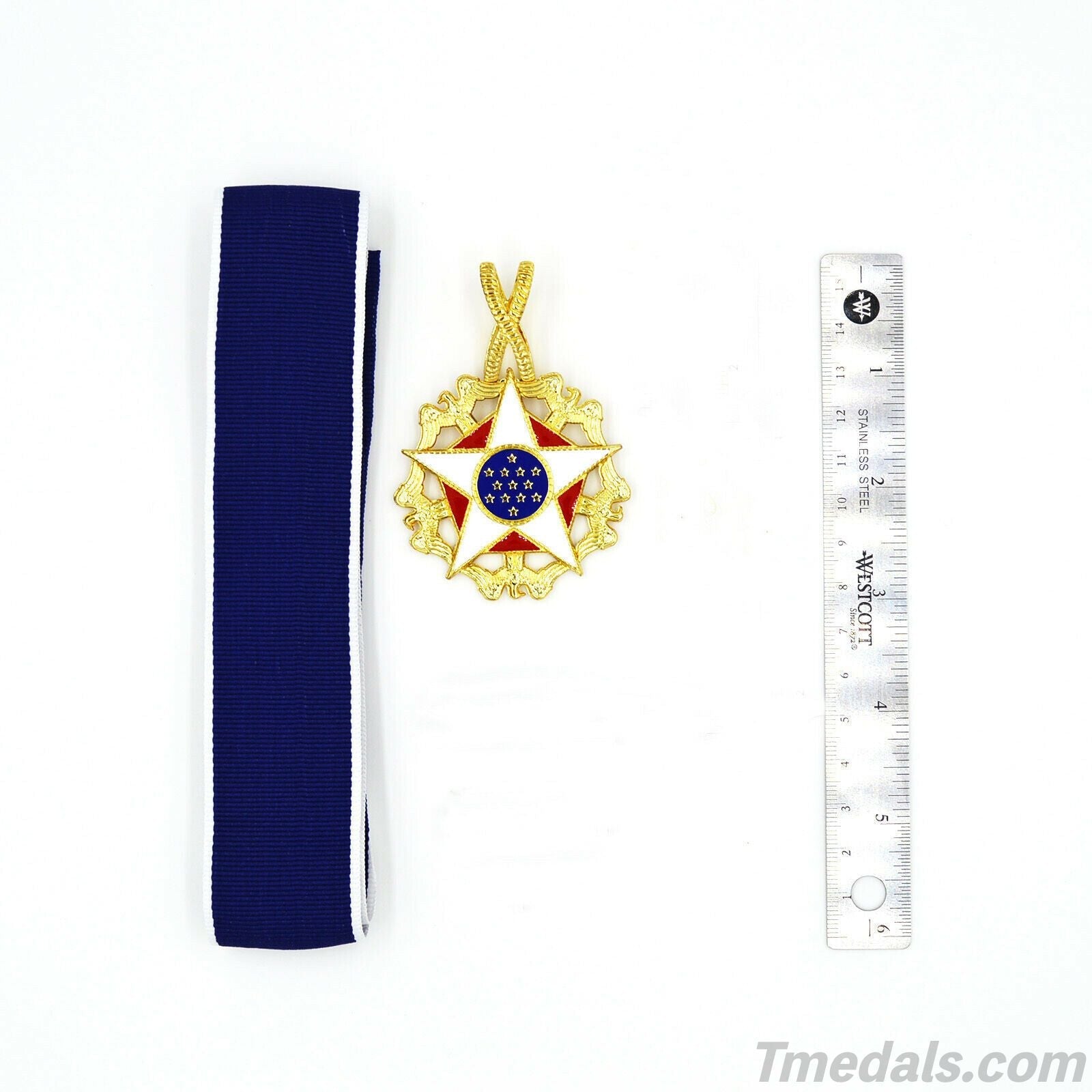 Cased U.S. Order Badge Presidential Medal of Freedom, Medallion with Neck Ribbon detail view 2