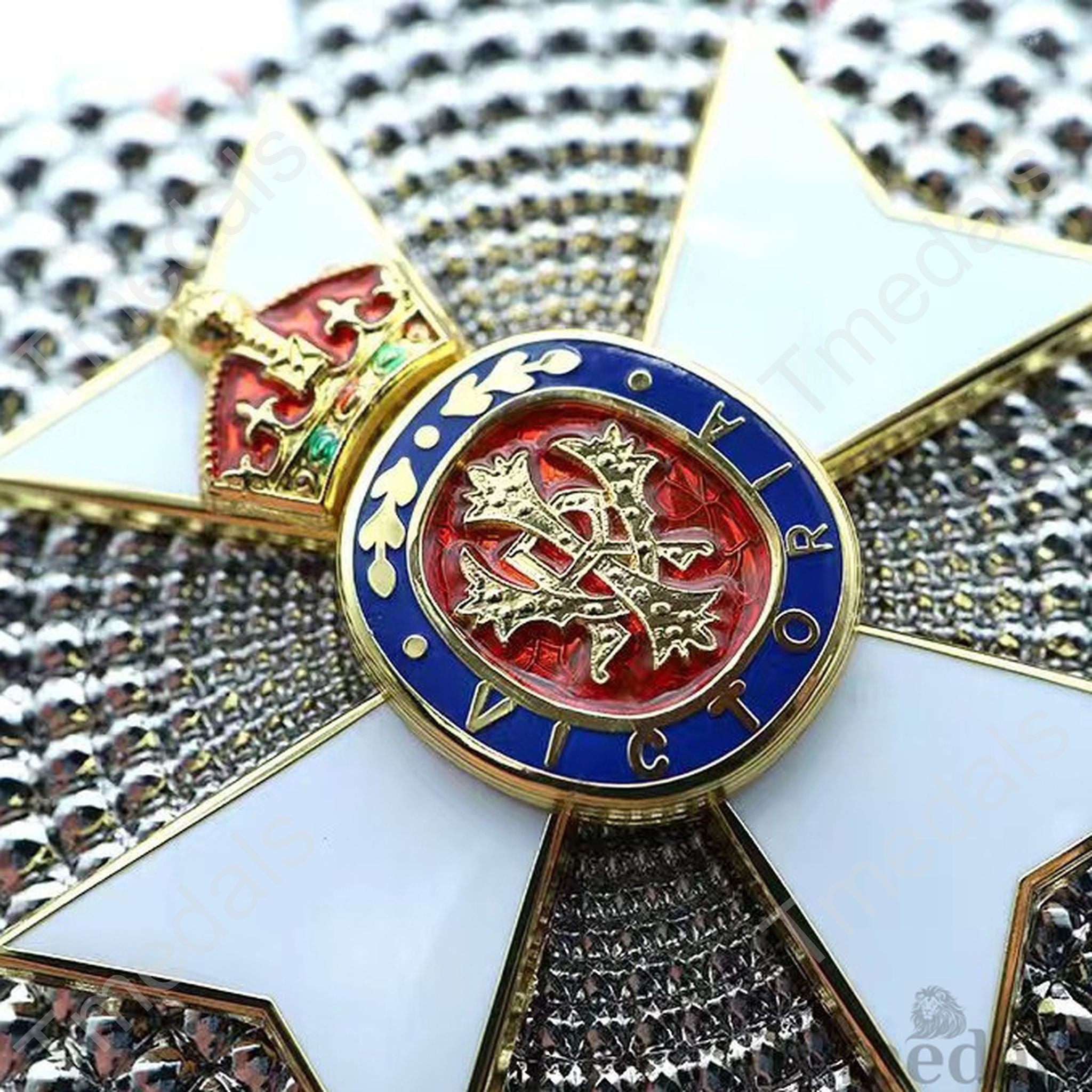 British Royal Victorian Order (RVO) Breast Star White Enamel & Gilt detail view 3