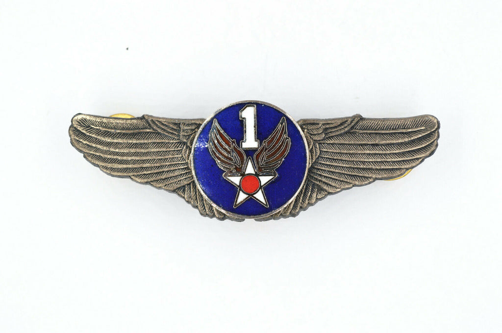 U.S. WWII WWII 1st Air Force Wings Badge Pin Medal detail view 2