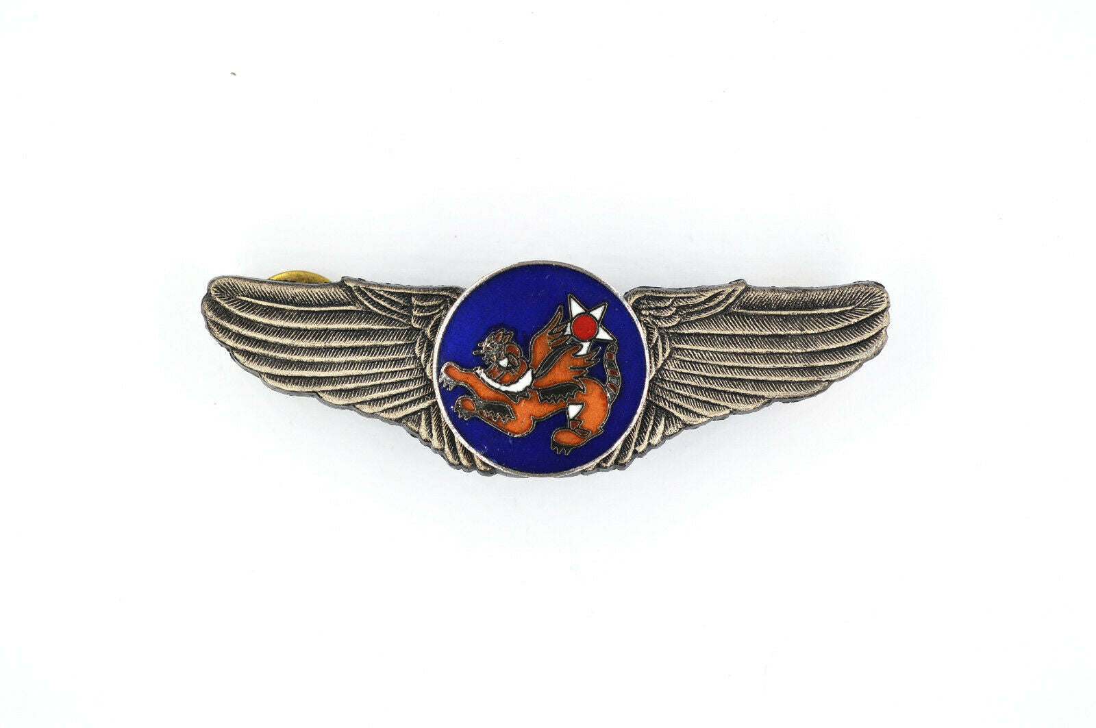 U.S. WWII 14TH Air Force Wings Badge Pin Flying Tigers Enamel Badge detail view 2