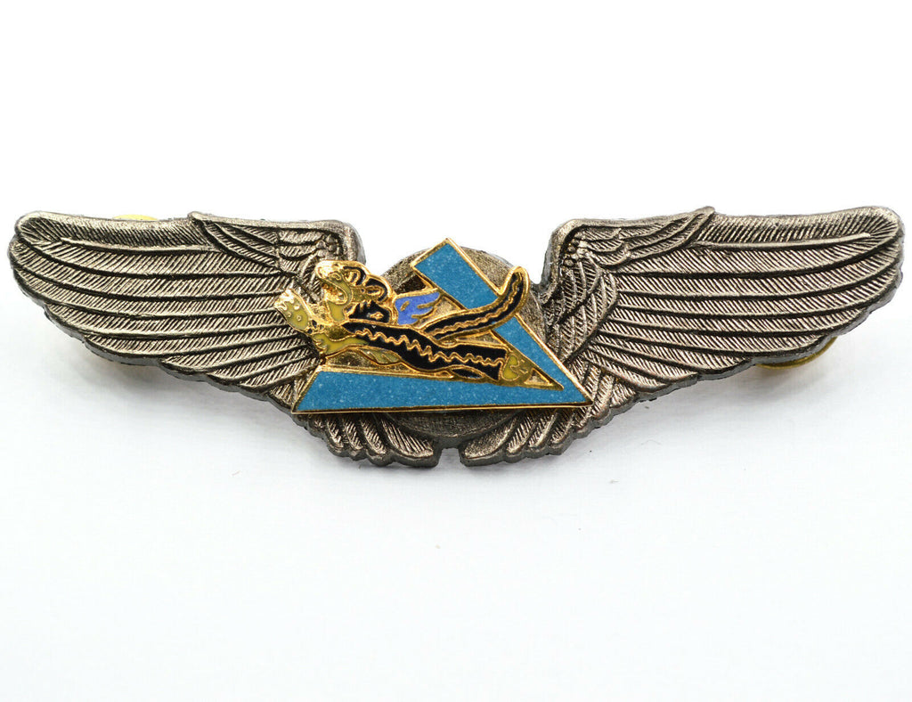 U.S. Air Force Wing WWII Flying Tigers American Volunteer Group Enamel Badge detail view 2