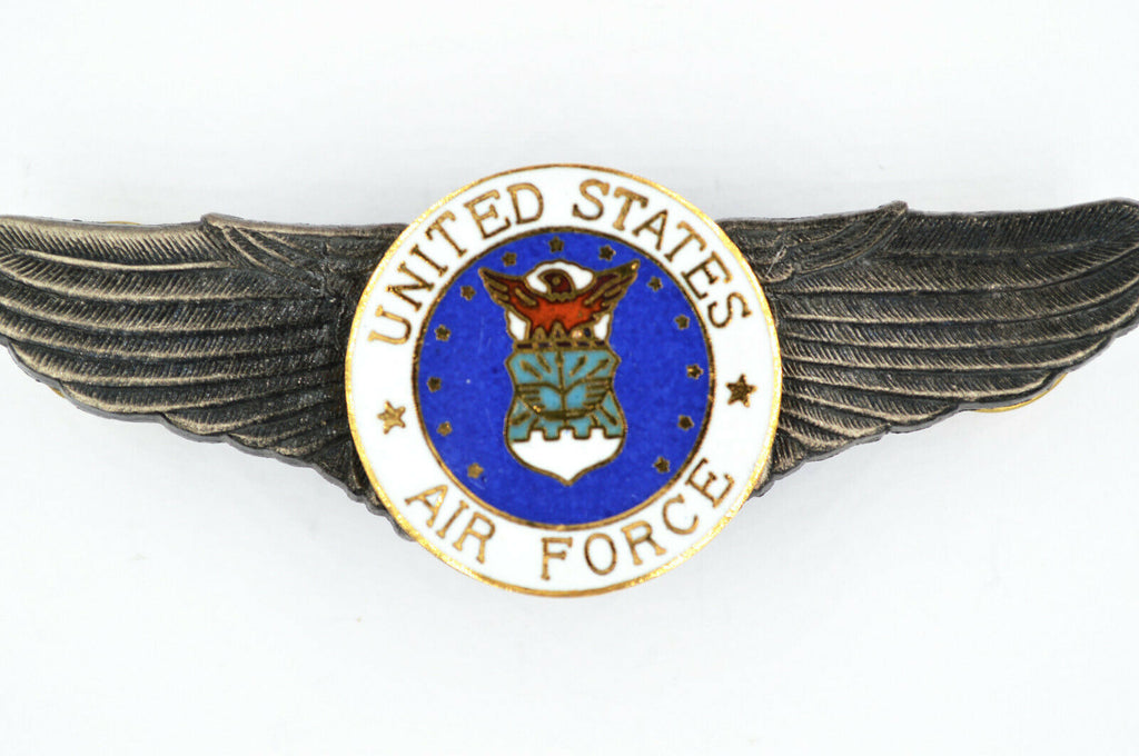 U.S. WWII Air Force Wings Badge Pin Medal Enamel detail view 2