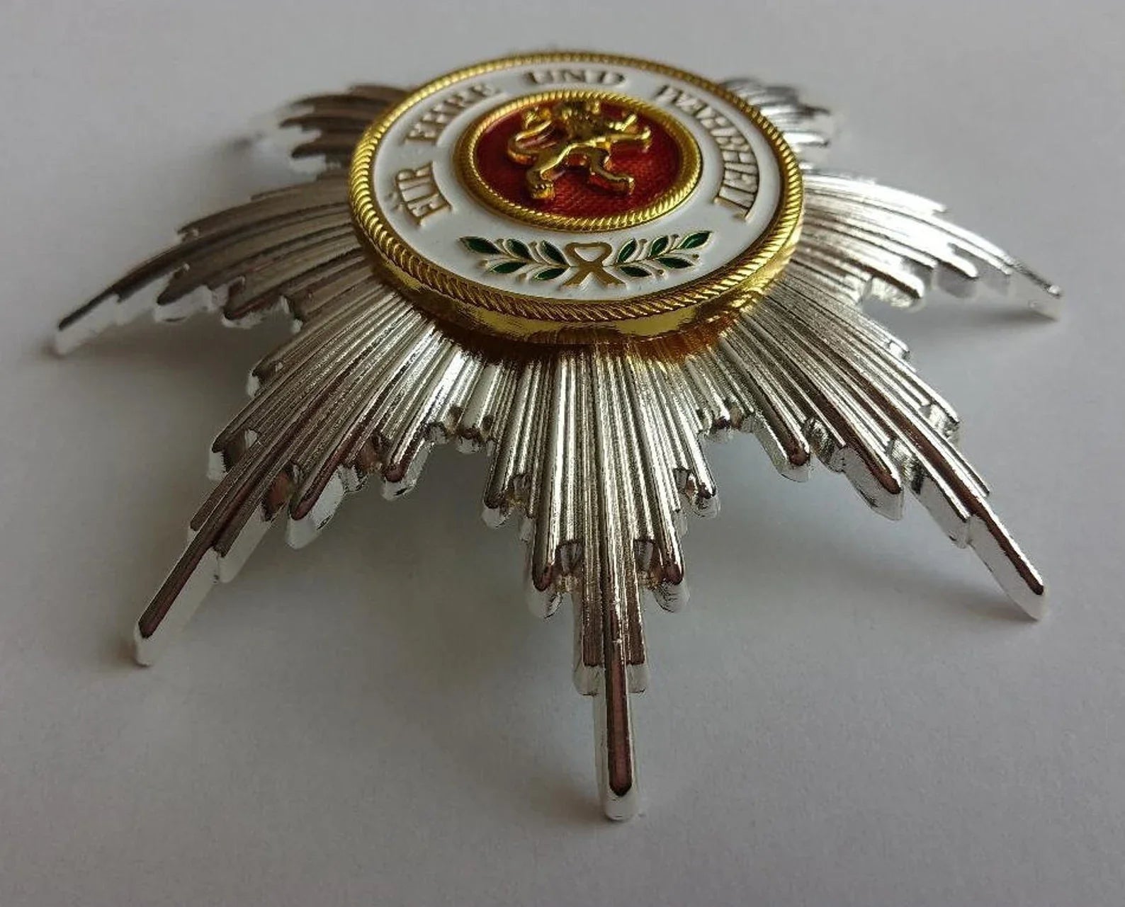 German Grand Cross of the Order of the Zähringer Lion – Breast Star detail view 3