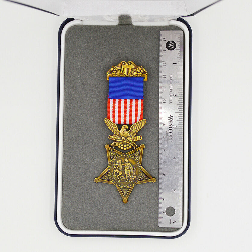 U.S. Medal of Honor MOH Army 1862 – 1895 Civil War Era – Full-Size Brass detail view 5