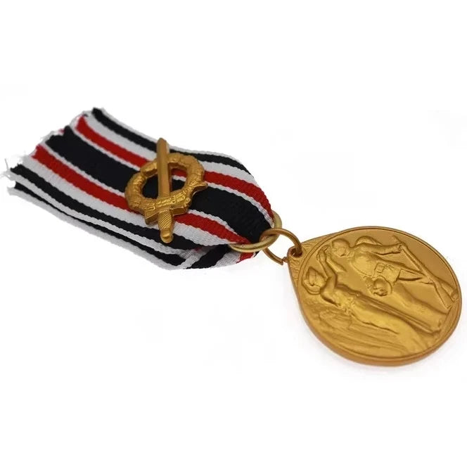 WWI German Veteran Medal Furs Vaterland 1914 Swords on Ribbon Suspension detail view 3