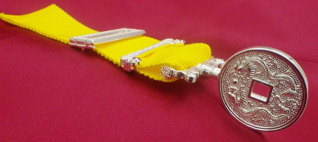 Chinese Qing Dynasty Medal Order of Taiping Bao Xing in silver/ Medal de Taiping detail view 4
