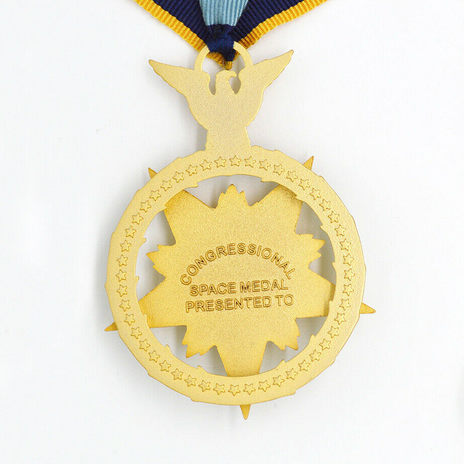 Cased U.S. Space MOH Space Medal of Honor MOH Neckribbon Version WWII Badge Order detail view 3