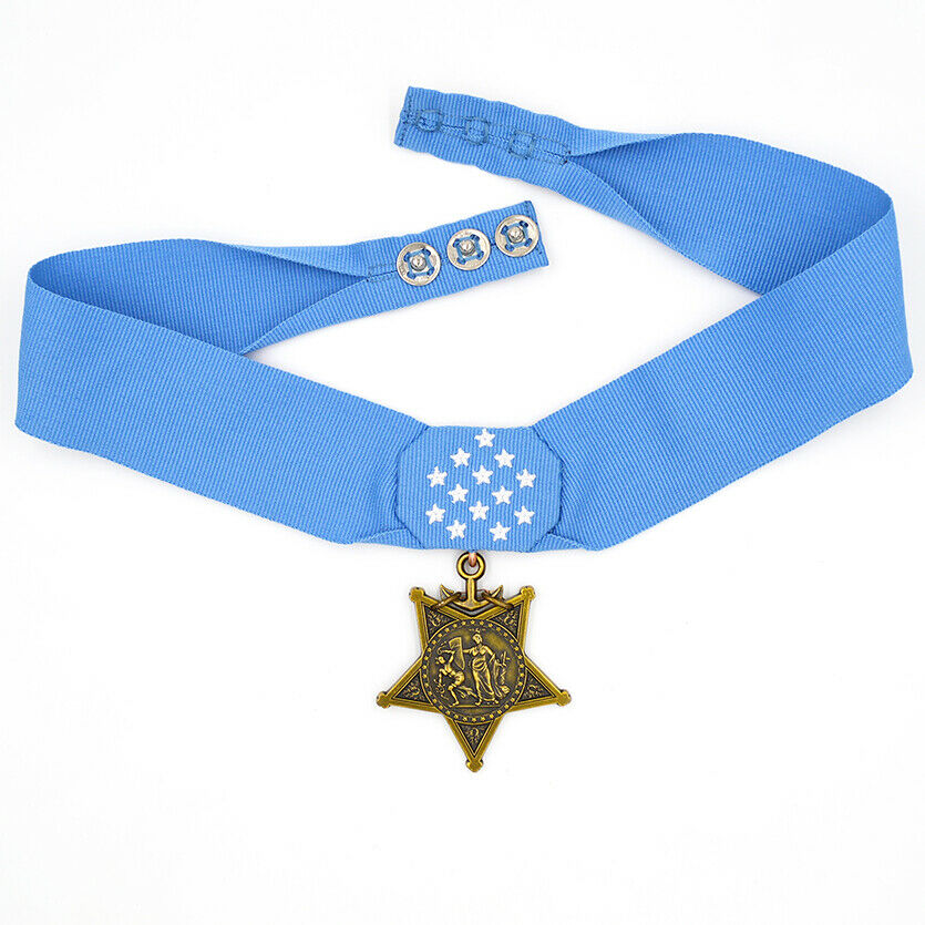 Cased U.S. Medal of Honor Navy MOH Ribbon Bar Congressional Order Badge WWII detail view 4