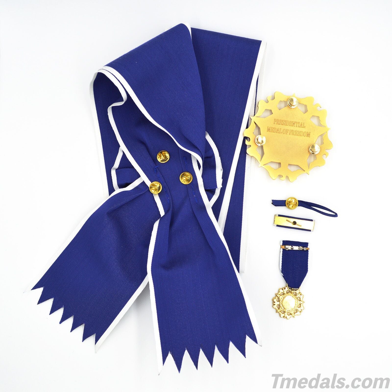 U.S. Presidential Medal of Freedom with Distinction – Full-Size Set with Sash detail view 4