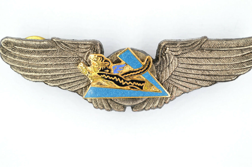 U.S. Air Force Wing WWII Flying Tigers American Volunteer Group Enamel Badge detail view 4