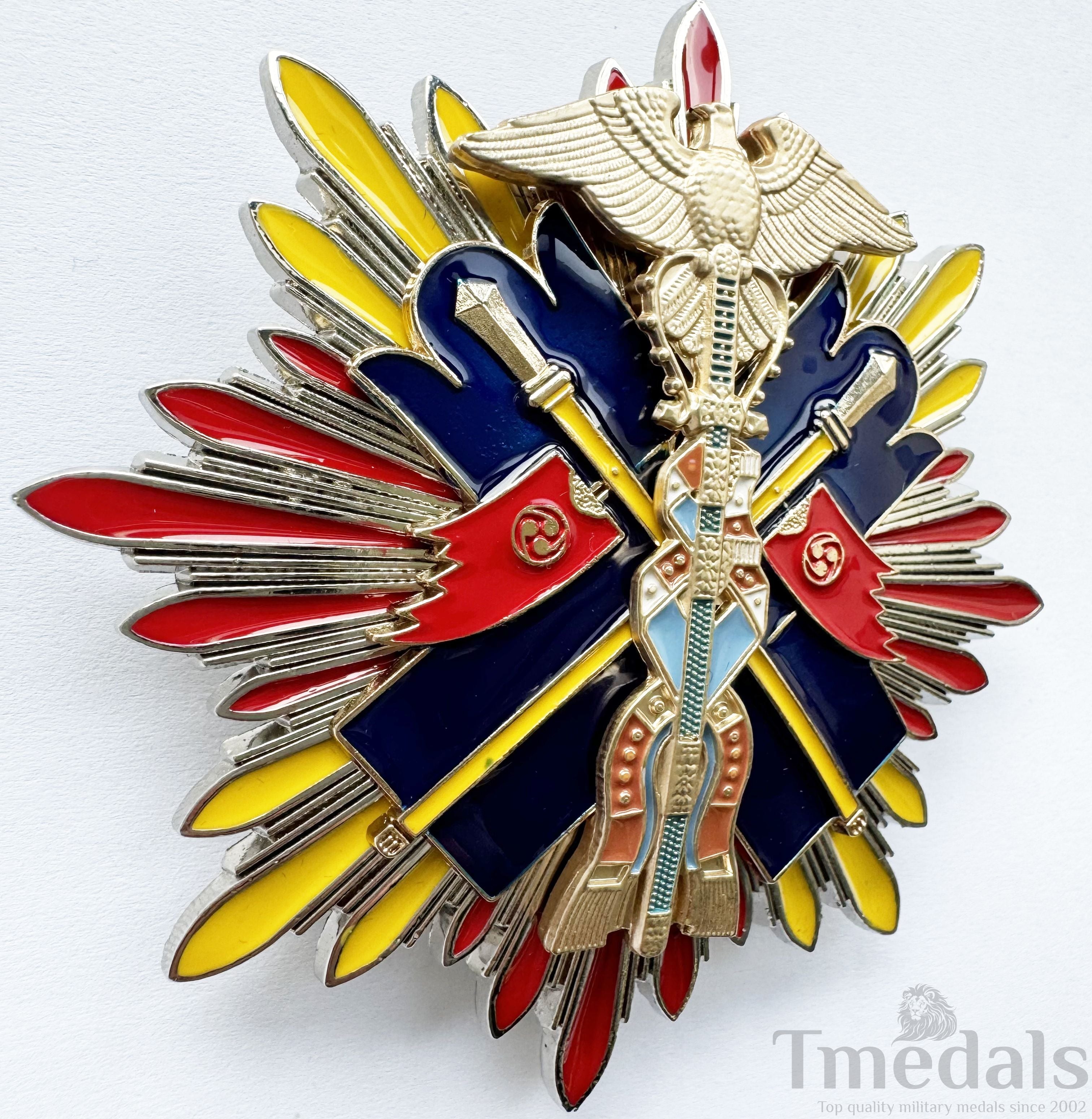 WWII Japanese Japan Order of the Golden Kite Breast Star detail view 5