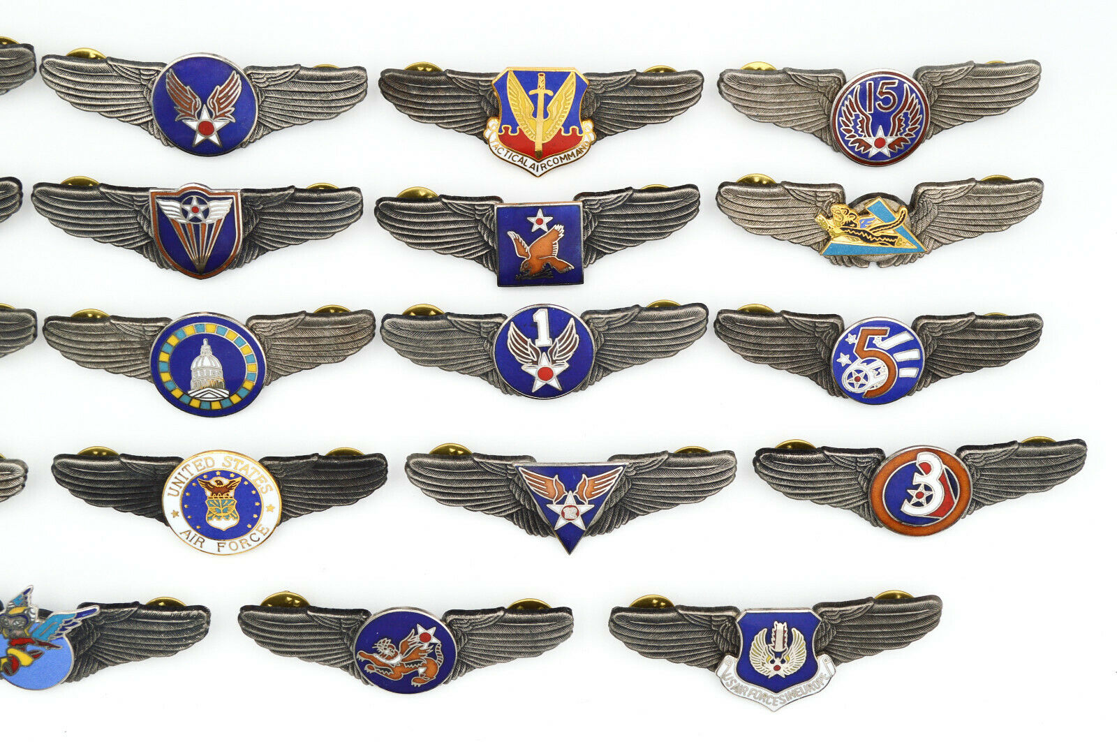 WWII U.S. U.S. Army Air Force Wings Pin Medal Full Set 19 Badges Enamel detail view 4