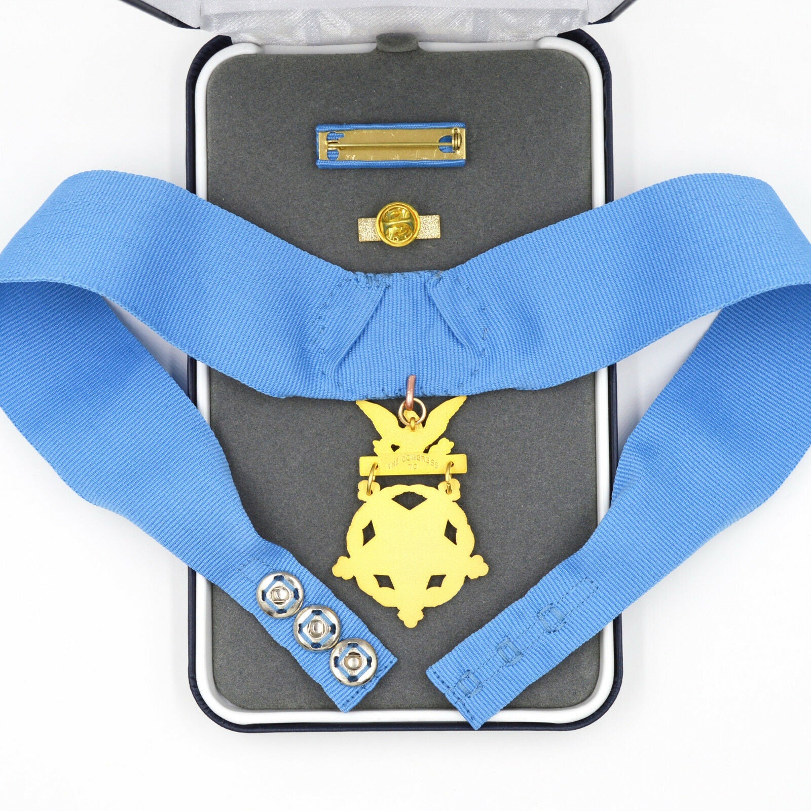 U.S. Medal of Honor Army Current Version – Full-Size with Ribbon Bar, Lapel Pin detail view 2