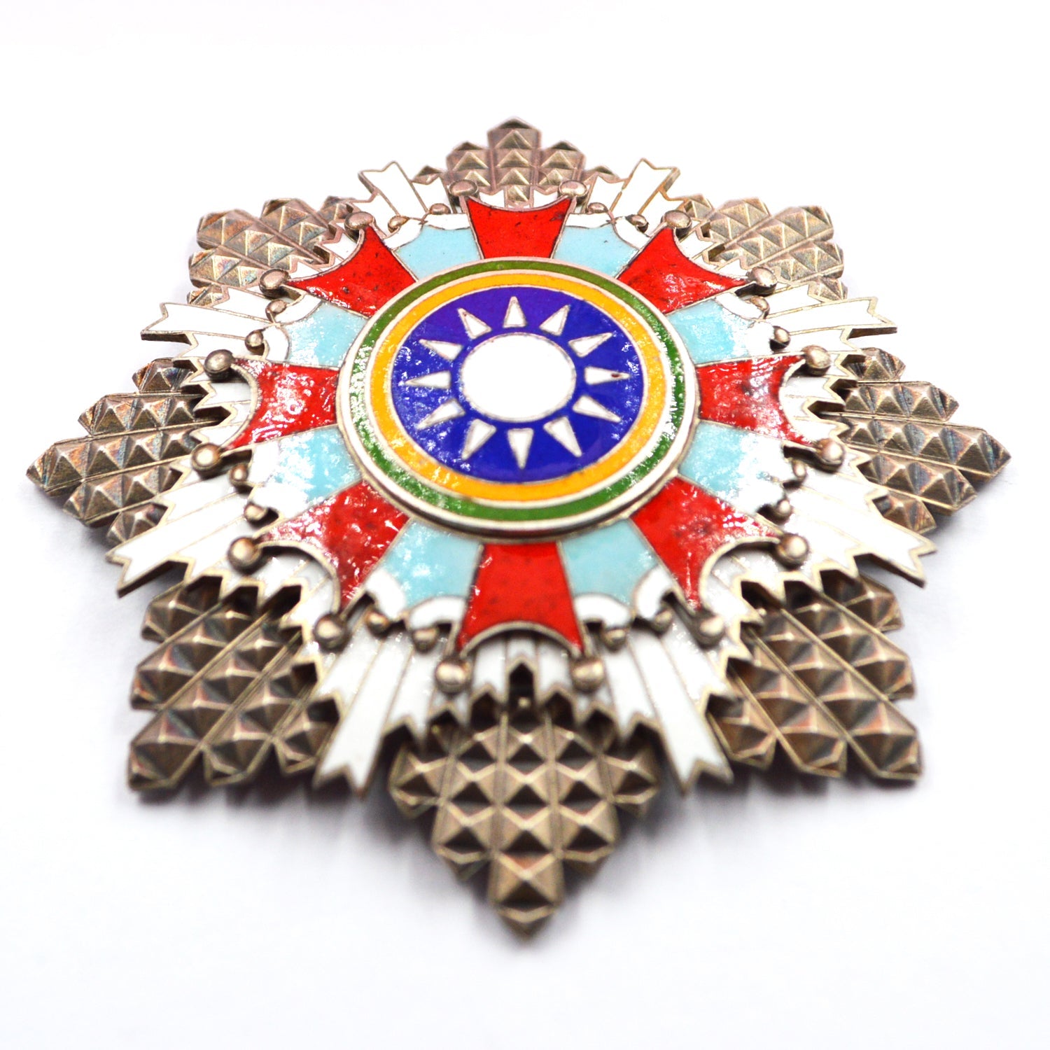Chinese medal order badge the Republic of China enamel detail view 7