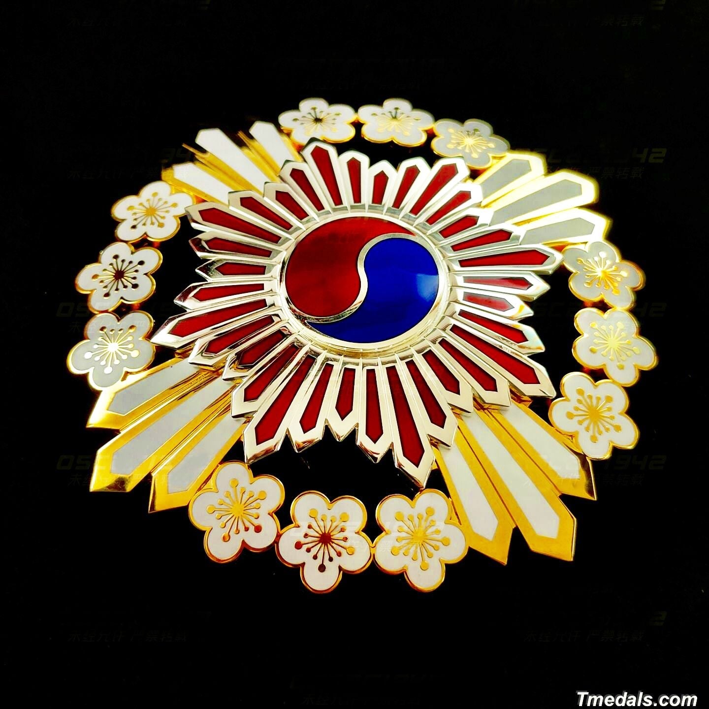 Korea – Order of the Plum Blossoms, I Class Grand Cordon Breast Star () detail view 5
