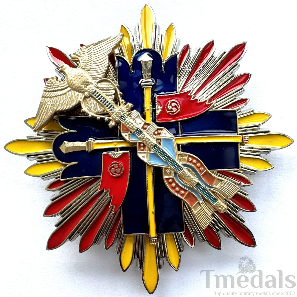 WWII Japanese Japan Order of the Golden Kite Breast Star detail view 6