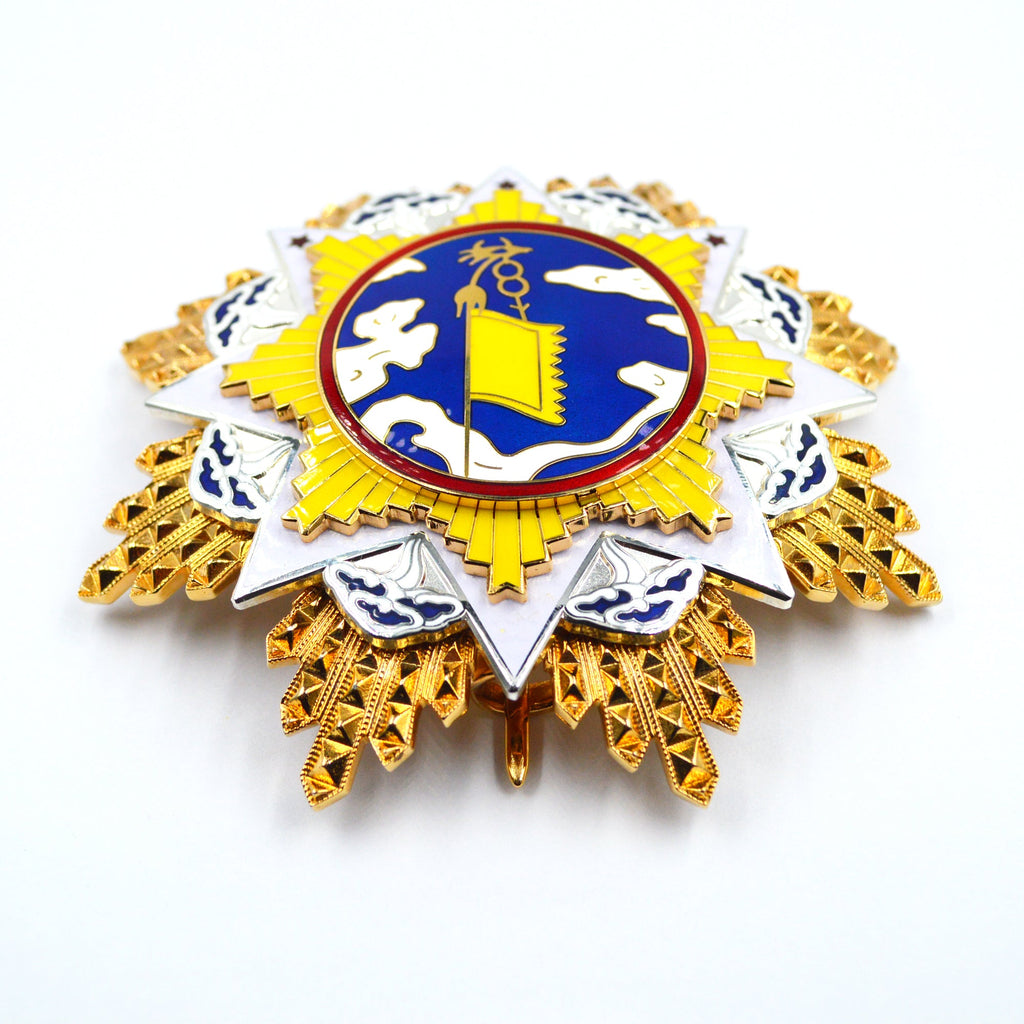 Chinese Republic Order of the Cloud and Banner First Class detail view 7