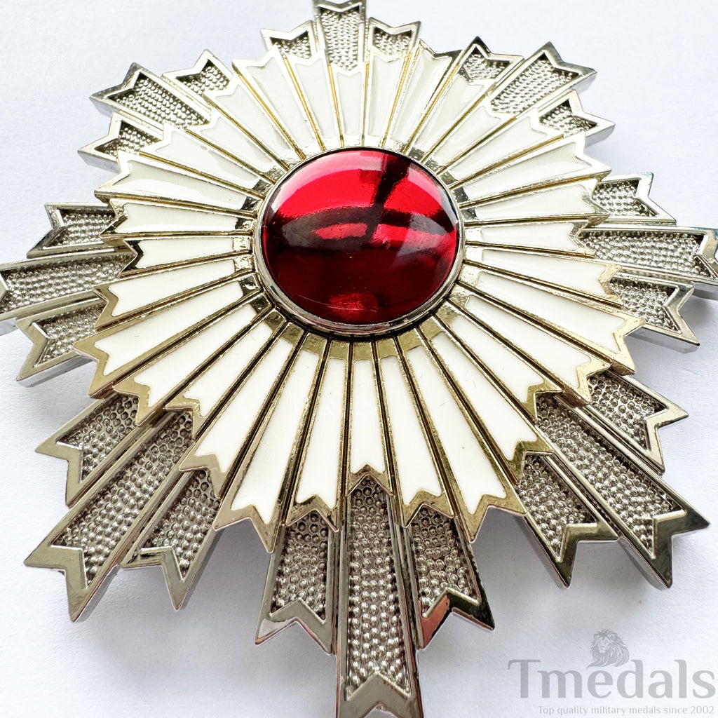 WWII Japanese Japan Order of the Rising Sun, 1St Class Breast Star detail view 7