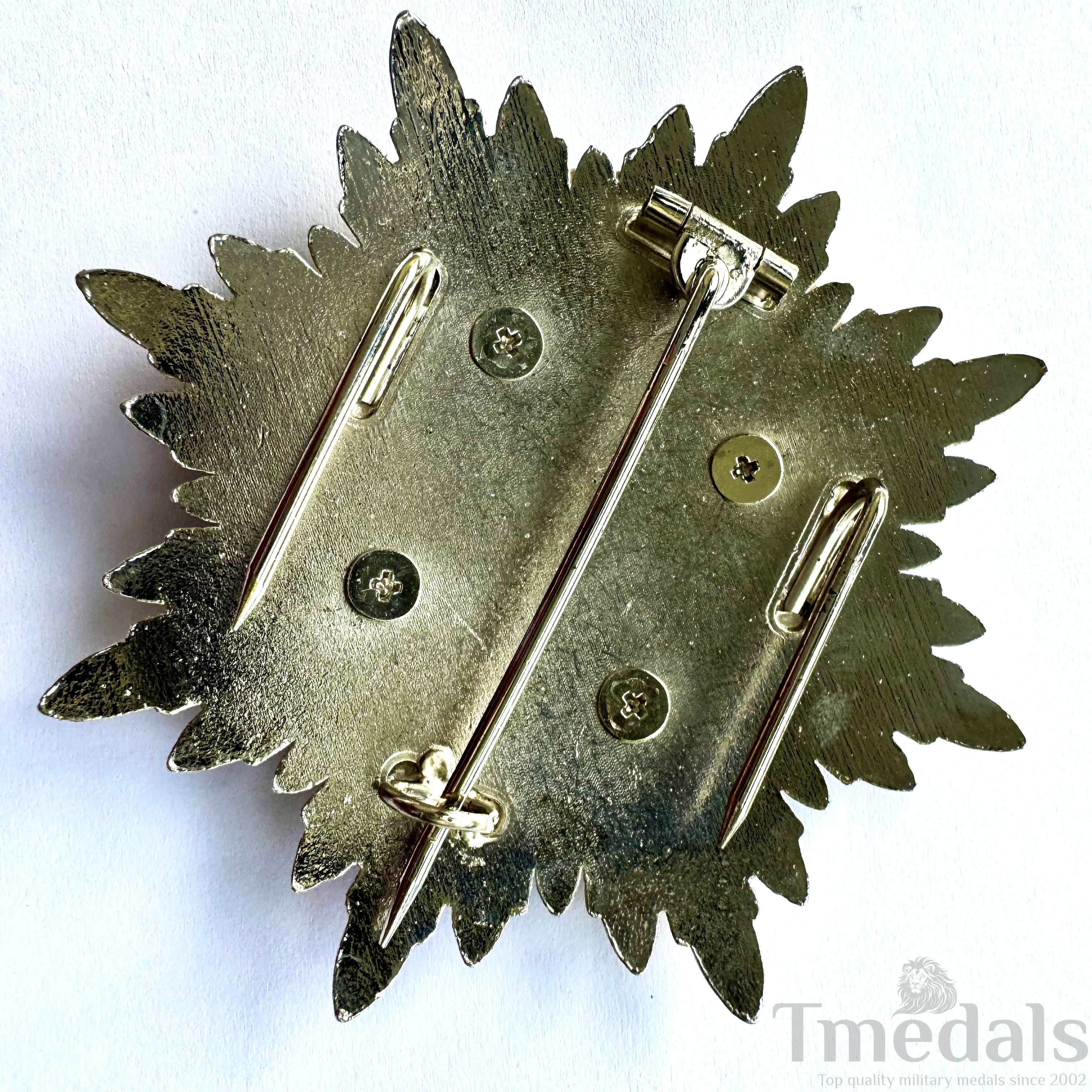 WWII Japanese Japan Order of the Golden Kite Breast Star detail view 7
