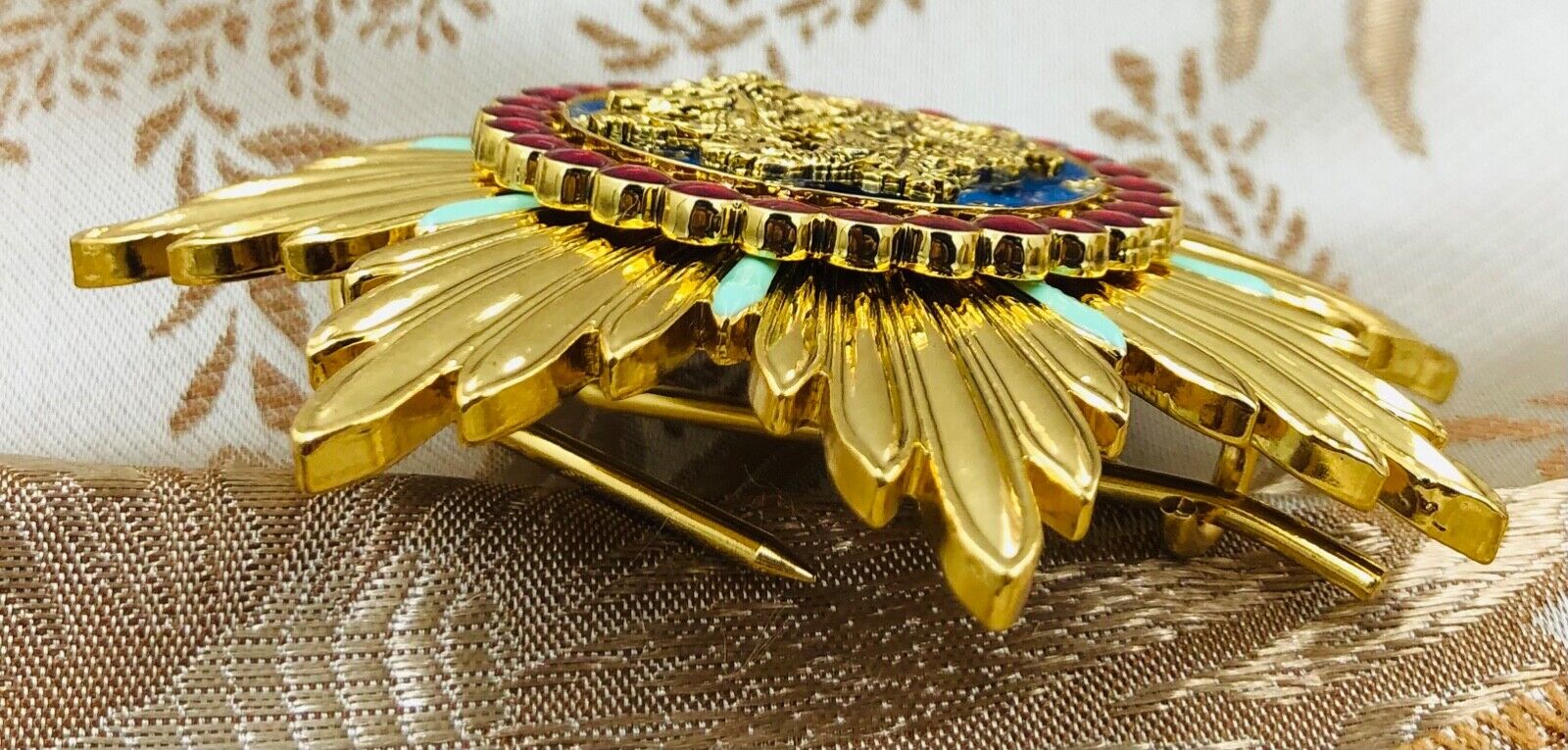 Order of the Illustrious Dragon Full Set with Sash – Japan Manchukuo China Medal detail view 4