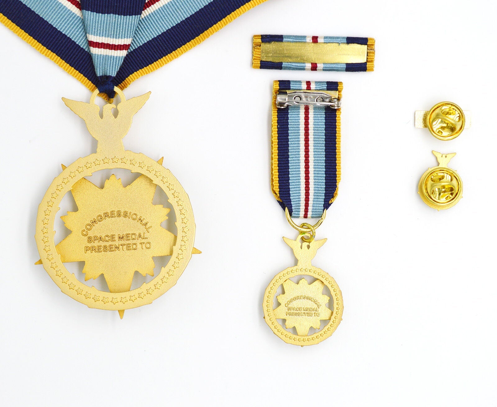 Cased U.S. NASA Space MOH Space Medal of Honor Neckribbon Version WWII Badge Order detail view 6