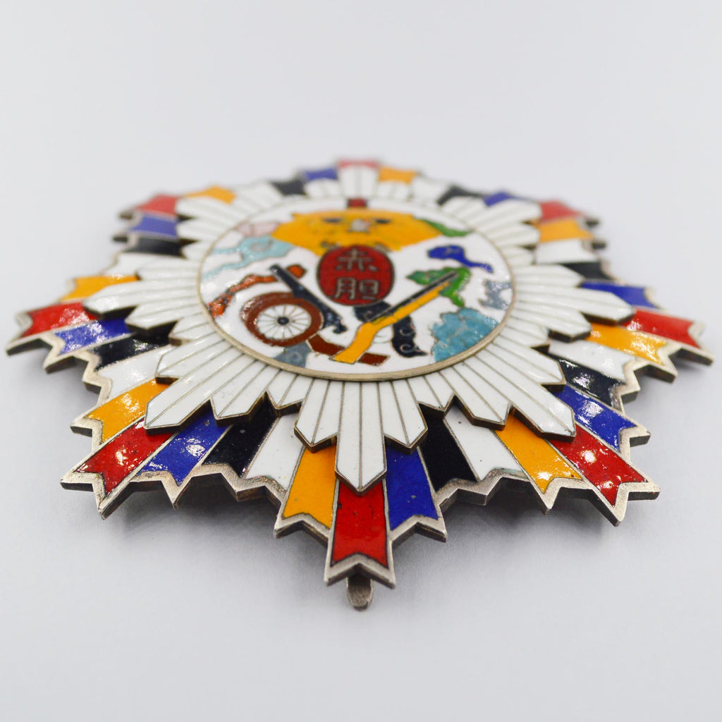 Chinese-REPUBLIC Order of Extreme Bravery enamel medal 1925 detail view 7