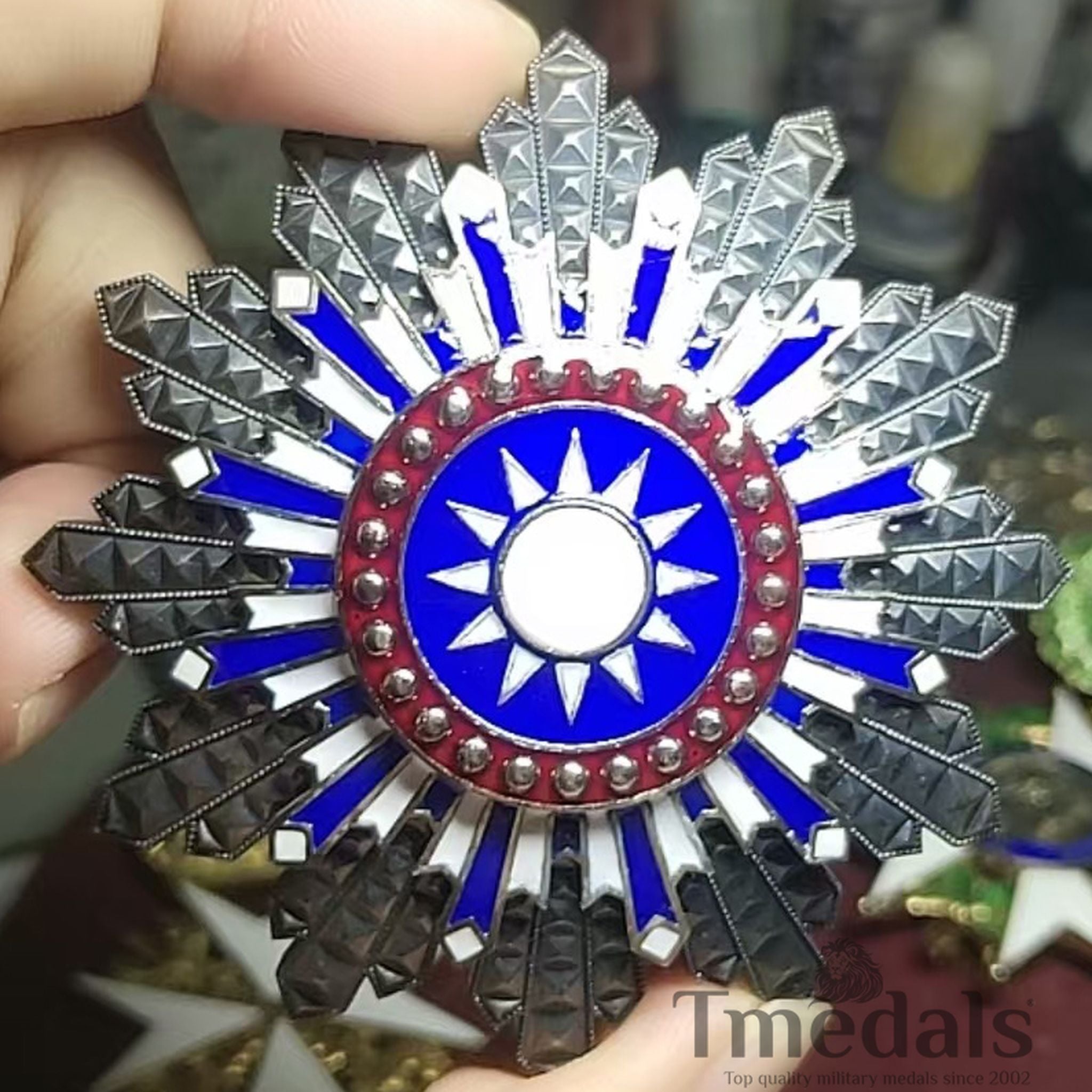 Republic of China Anti-Red Medal 剿赤勋章 Sunburst Badge Pure Silver Roc Order WWII replica
