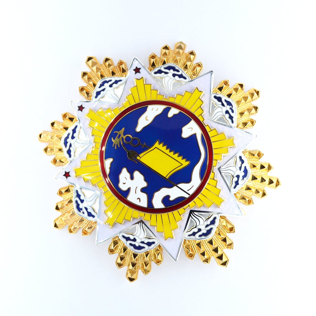 Chinese Republic Order of the Cloud and Banner First Class No. 130 detail view 12
