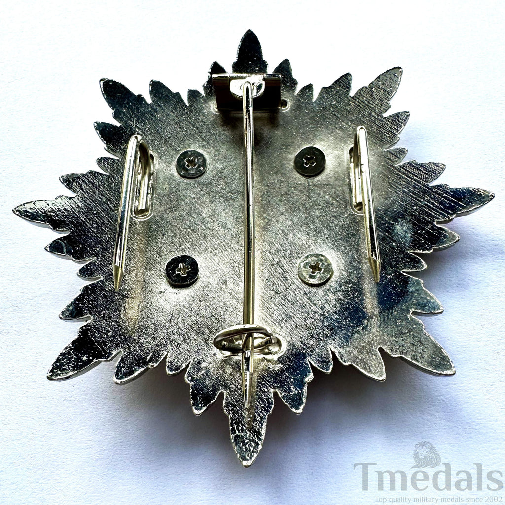 WWII Japanese Japan Order of the Golden Kite Breast Star detail view 2