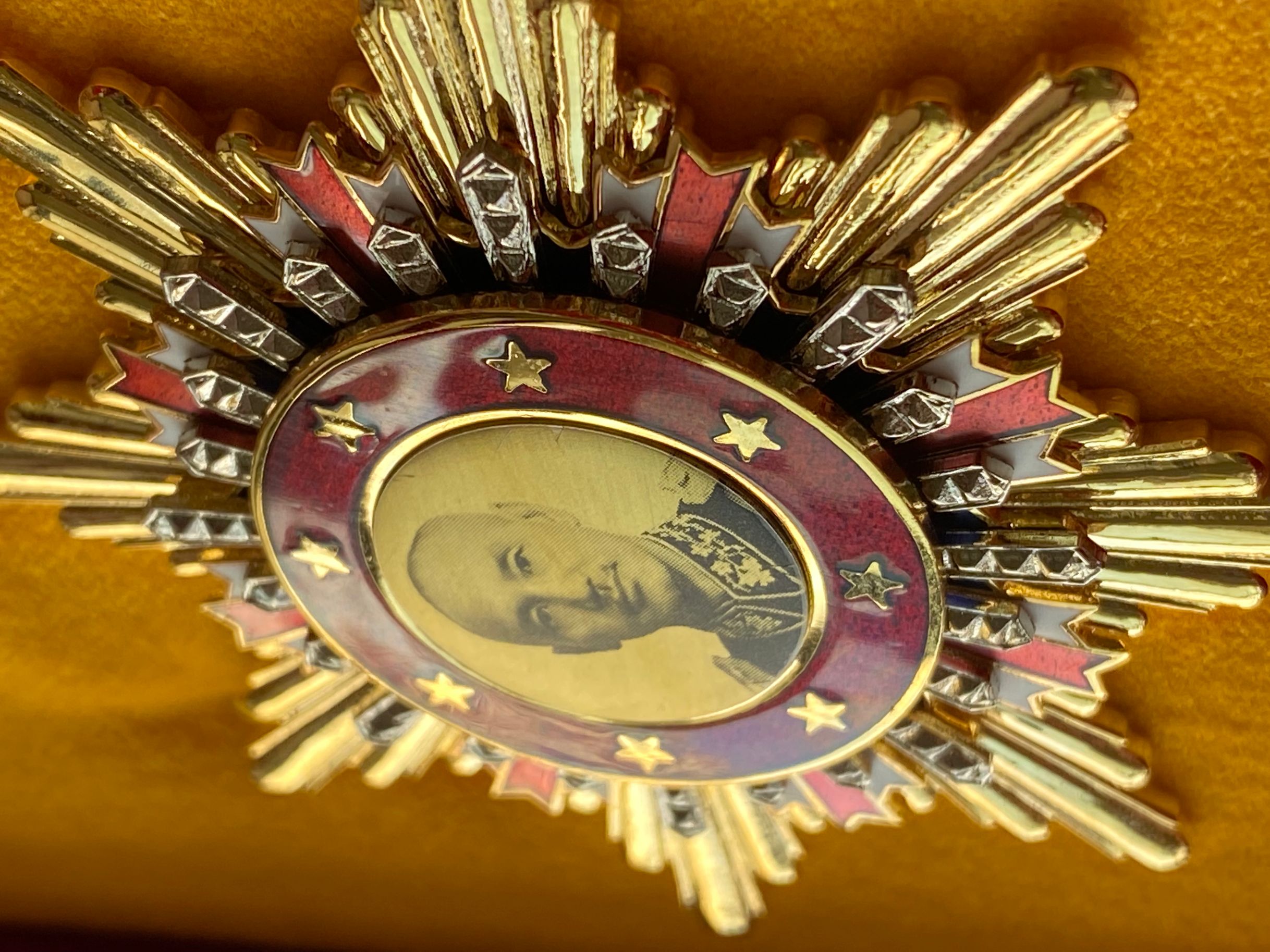 Republic of China Order of Victory Against Japanese Aggression WWII – Full-Size detail view 6