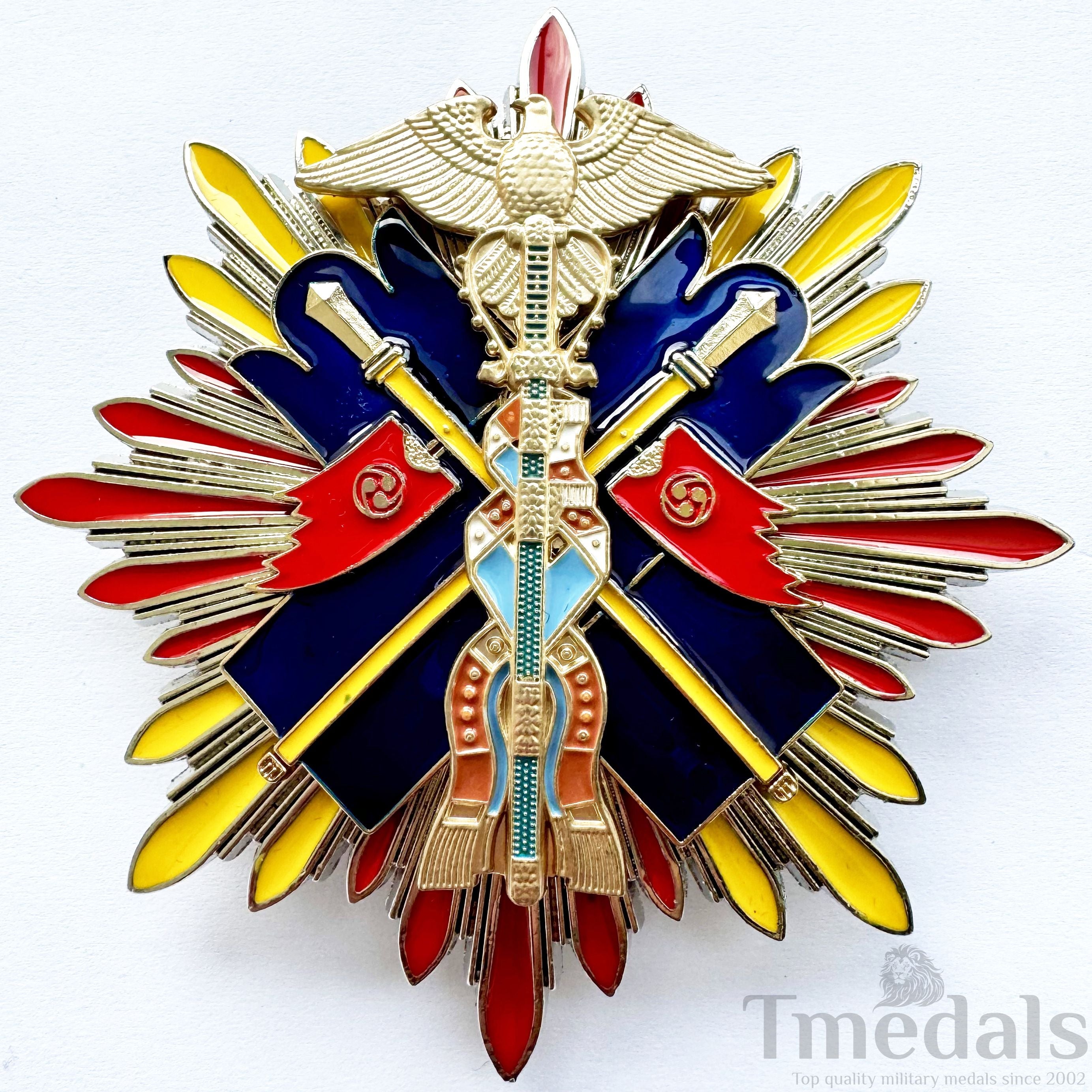 WWII Japanese Japan Order of the Golden Kite Breast Star detail view 9