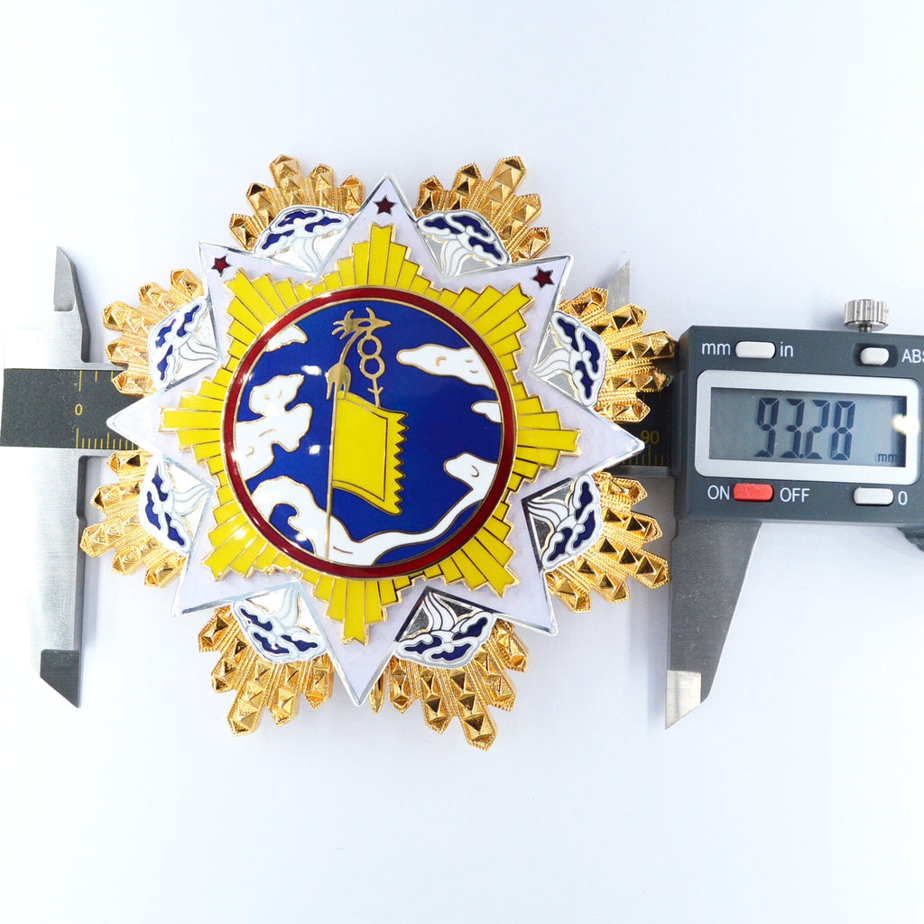 Chinese Republic Order of the Cloud and Banner First Class detail view 4