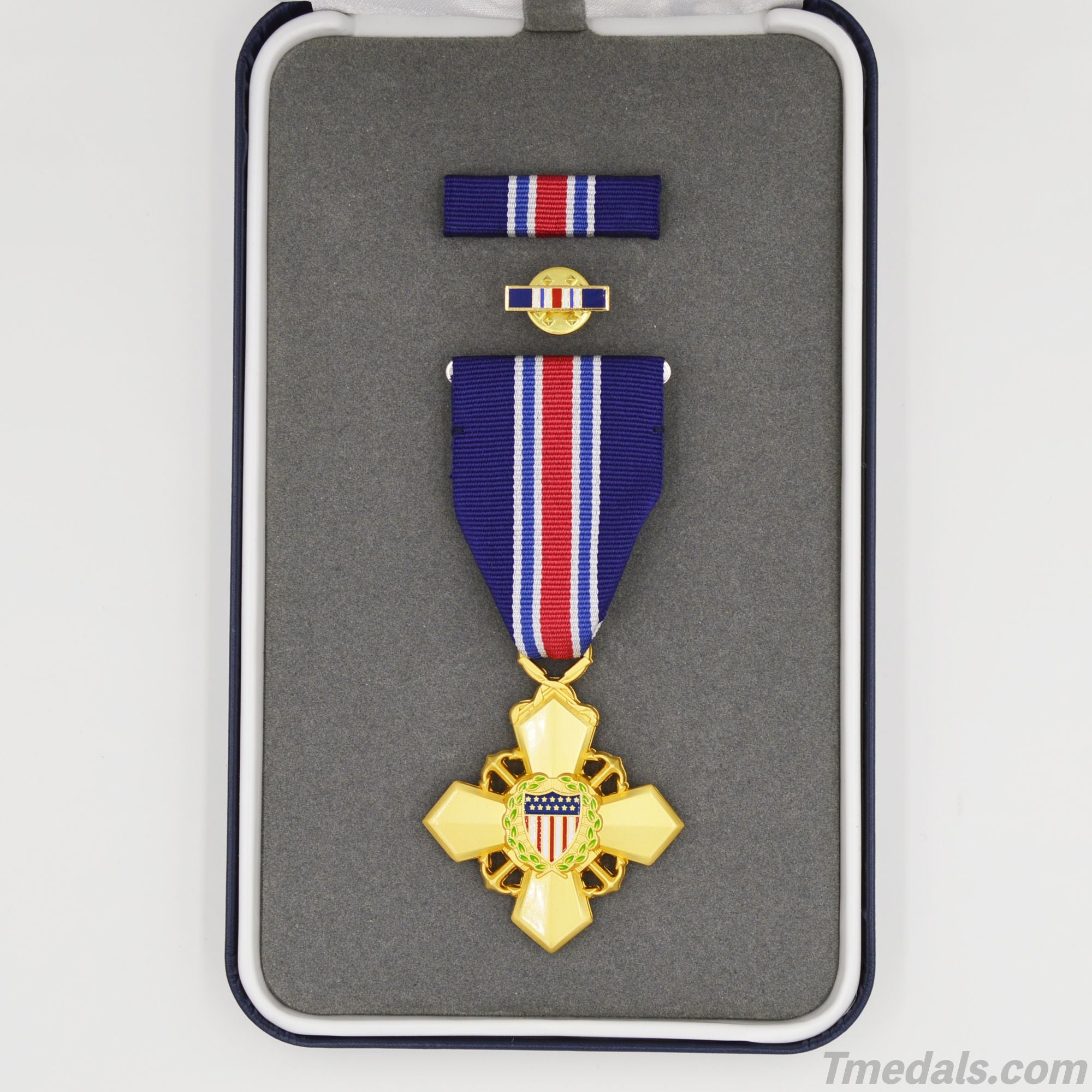 U.S. Coast Guard Cross – Full-Size with Ribbon Bar, Lapel Pin & Case replica